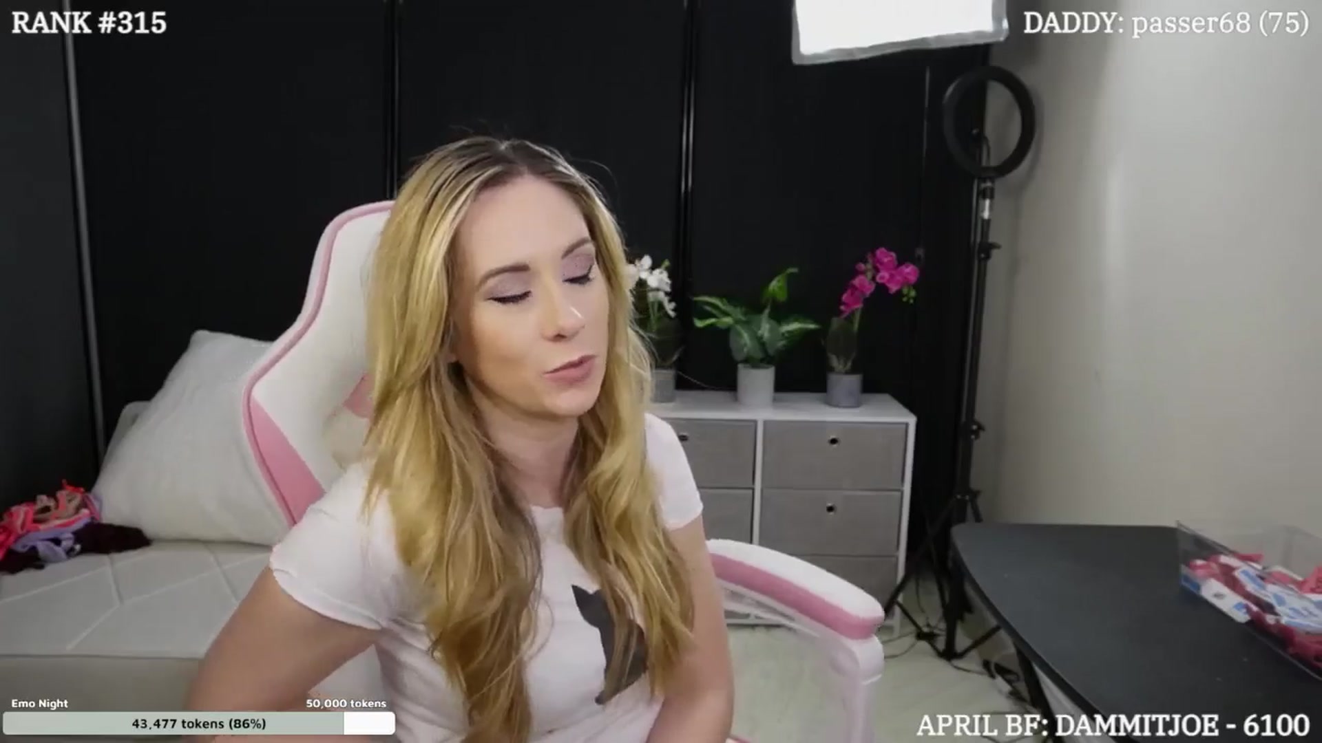 Gallery image thumbnail from DammitLexi's myfreecams stream on, 04/30/2024, 19:12 image 3 of 20