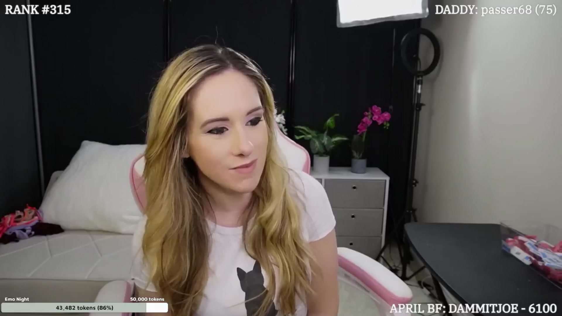 Gallery image thumbnail from DammitLexi's myfreecams stream on, 04/30/2024, 19:12 image 7 of 20