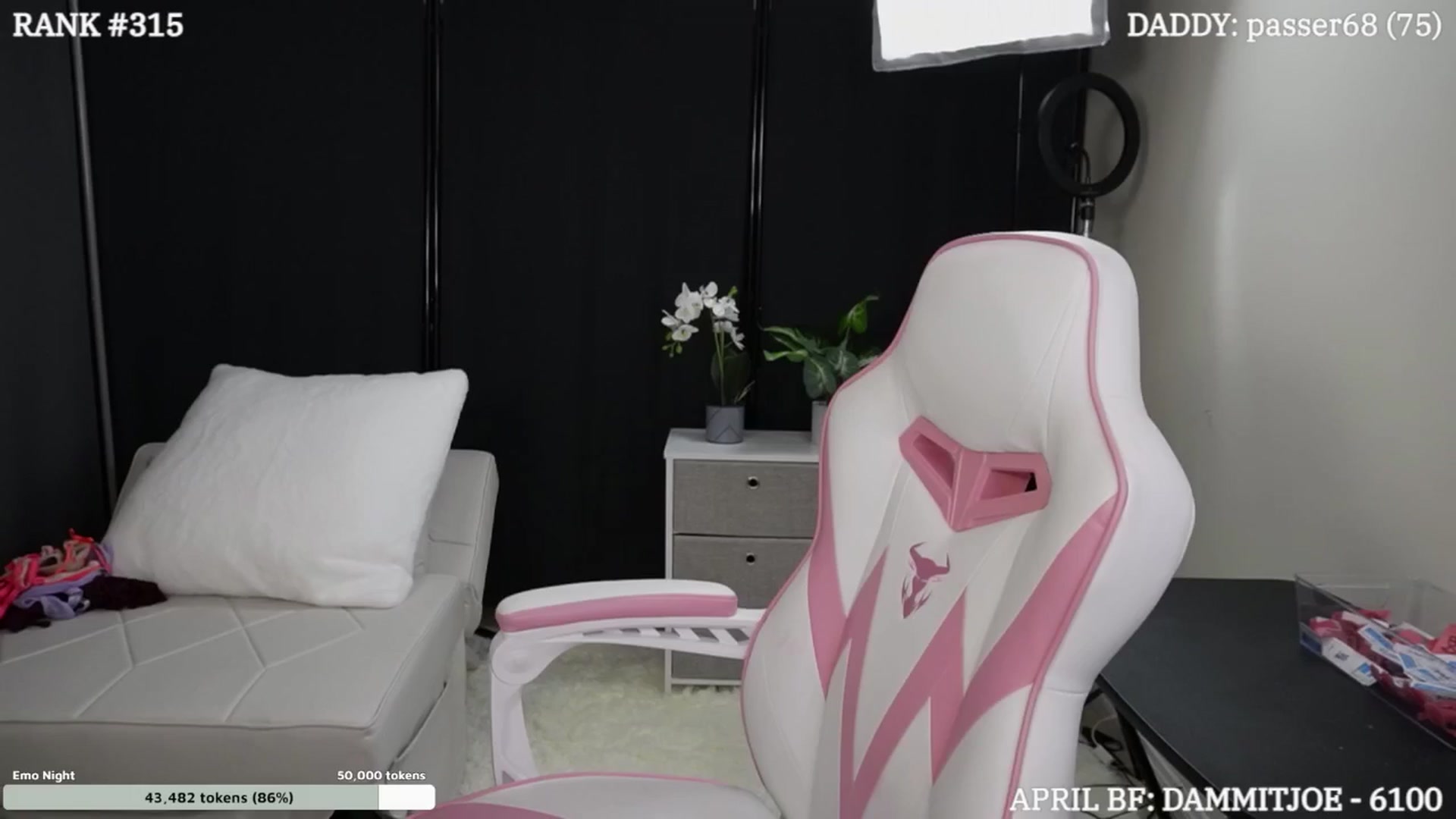 Gallery image thumbnail from DammitLexi's myfreecams stream on, 04/30/2024, 19:12 image 4 of 20
