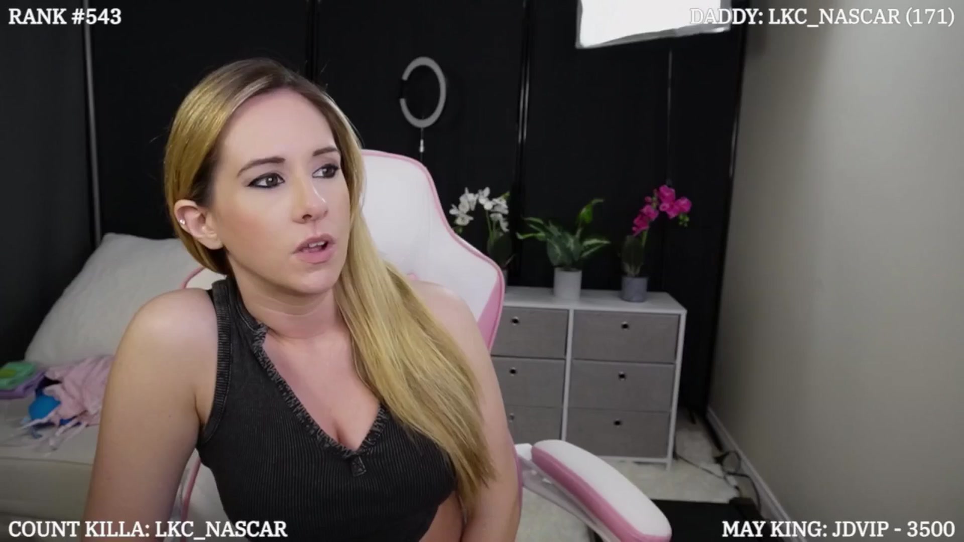 Gallery image thumbnail from DammitLexi's myfreecams stream on, 05/28/2024, 03:02 image 17 of 20