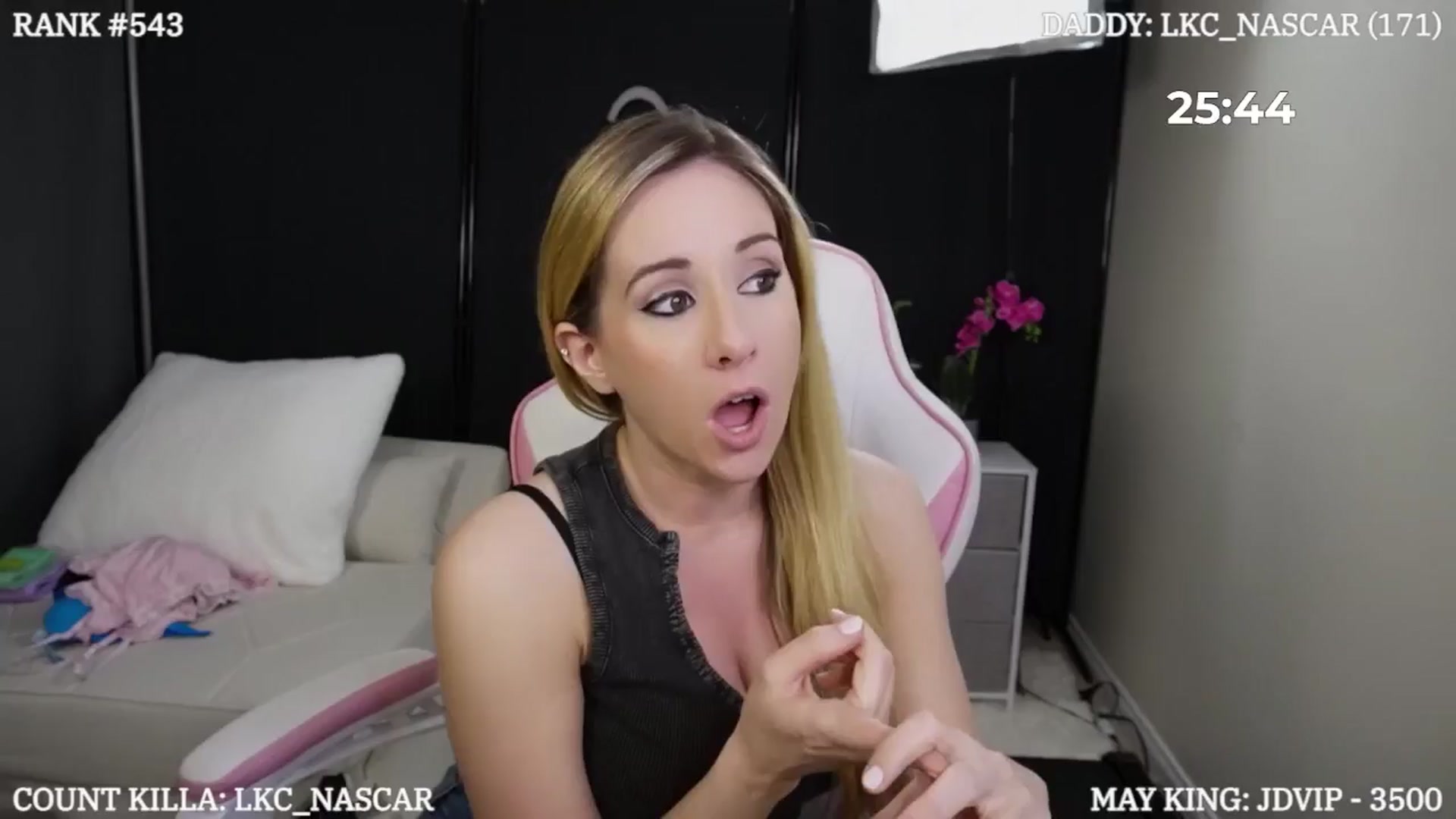 Gallery image thumbnail from DammitLexi's myfreecams stream on, 05/28/2024, 03:02 image 18 of 20