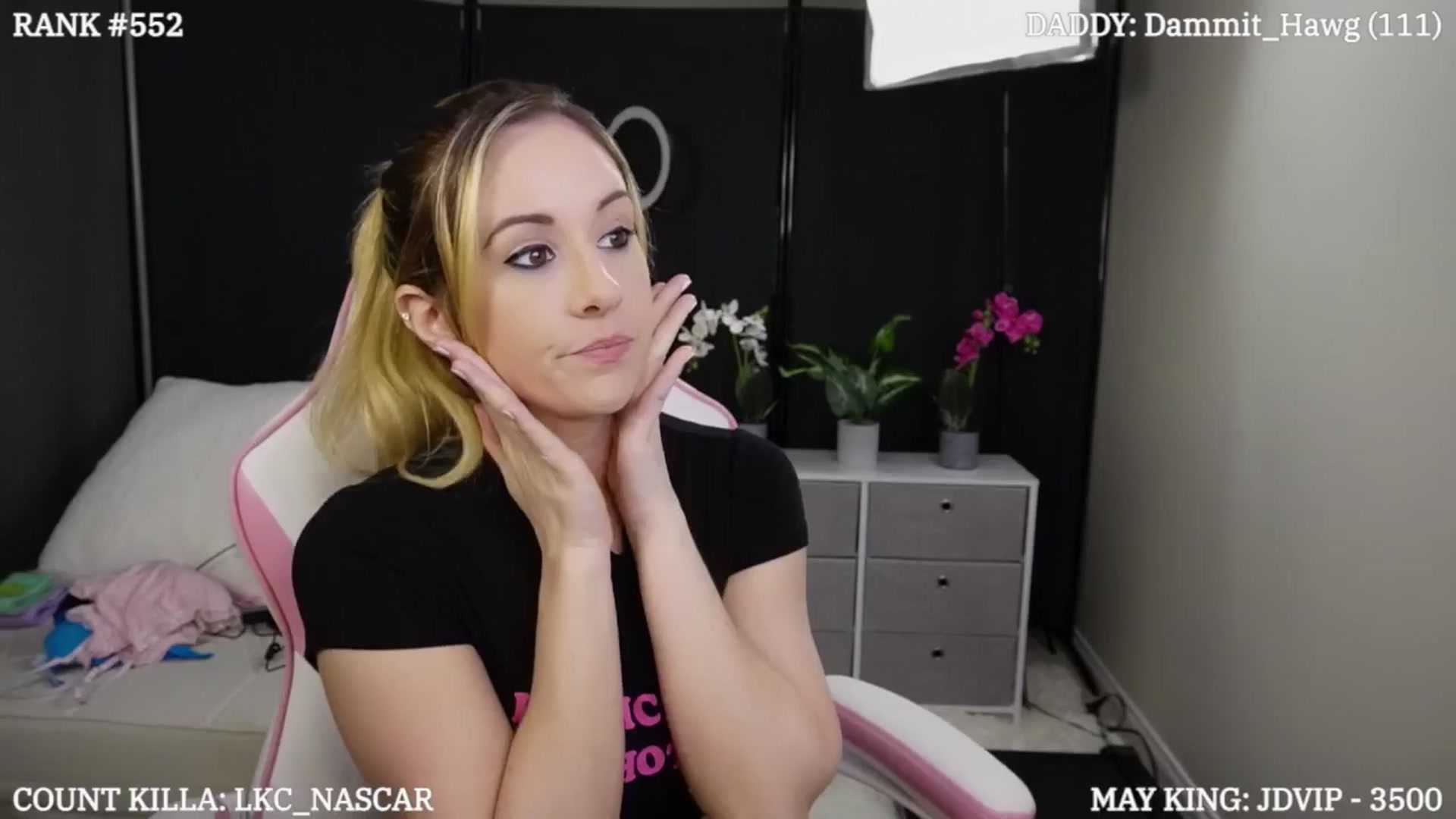 Gallery image thumbnail from DammitLexi's myfreecams stream on, 05/28/2024, 19:38 image 10 of 20