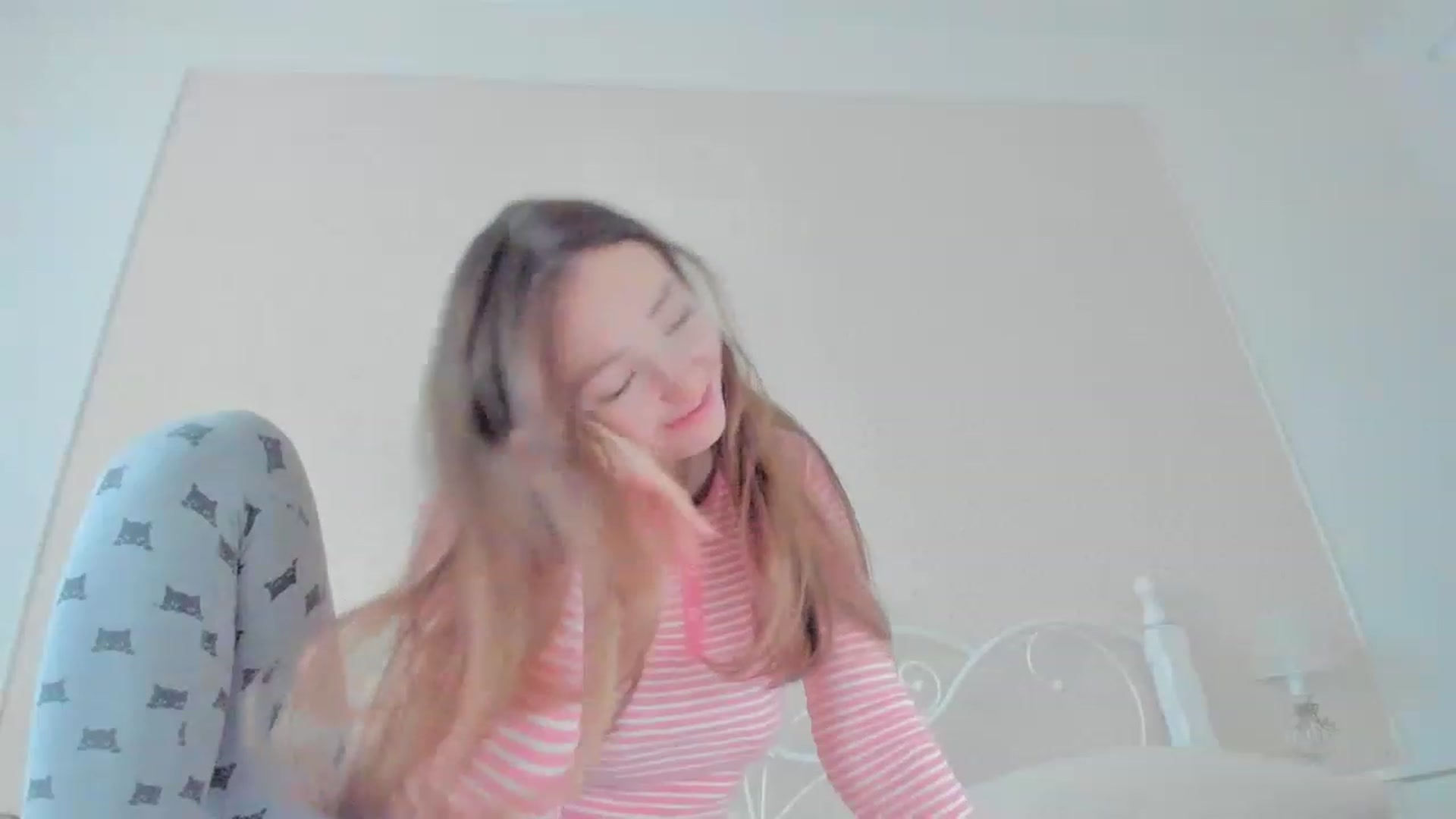 Gallery image thumbnail from DamnGooood's myfreecams stream on, 11/15/2022, 10:12 image 10 of 20