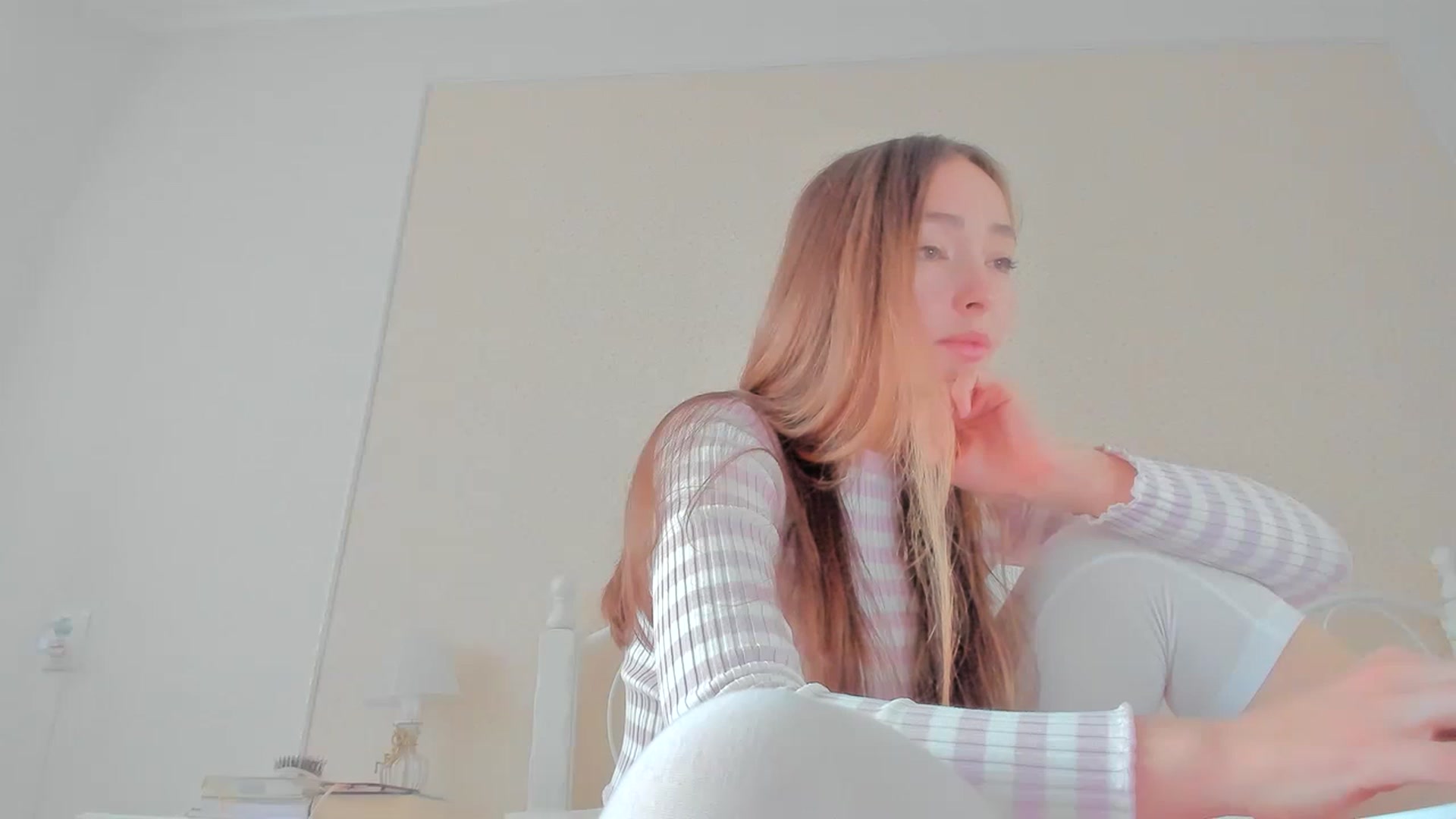 Gallery image thumbnail from DamnGooood's myfreecams stream on, 11/18/2022, 10:24 image 9 of 20
