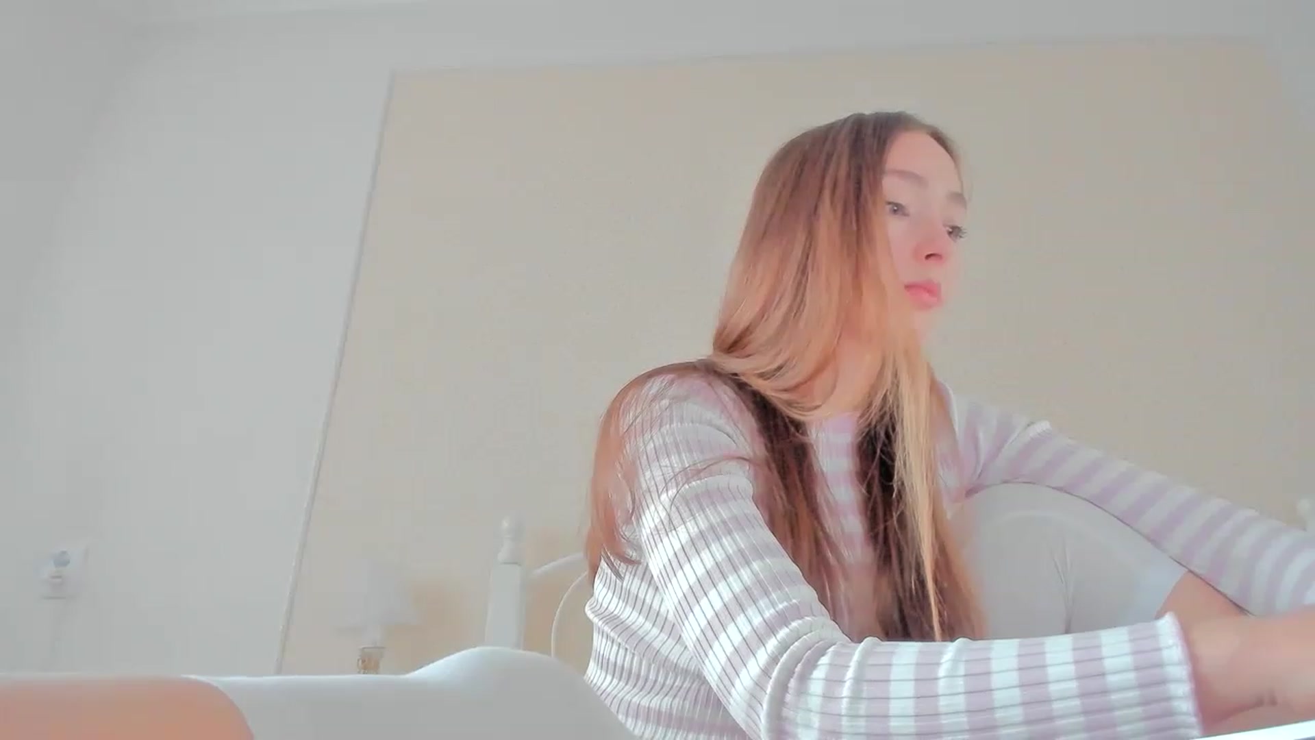 Gallery image thumbnail from DamnGooood's myfreecams stream on, 11/18/2022, 10:24 image 10 of 20