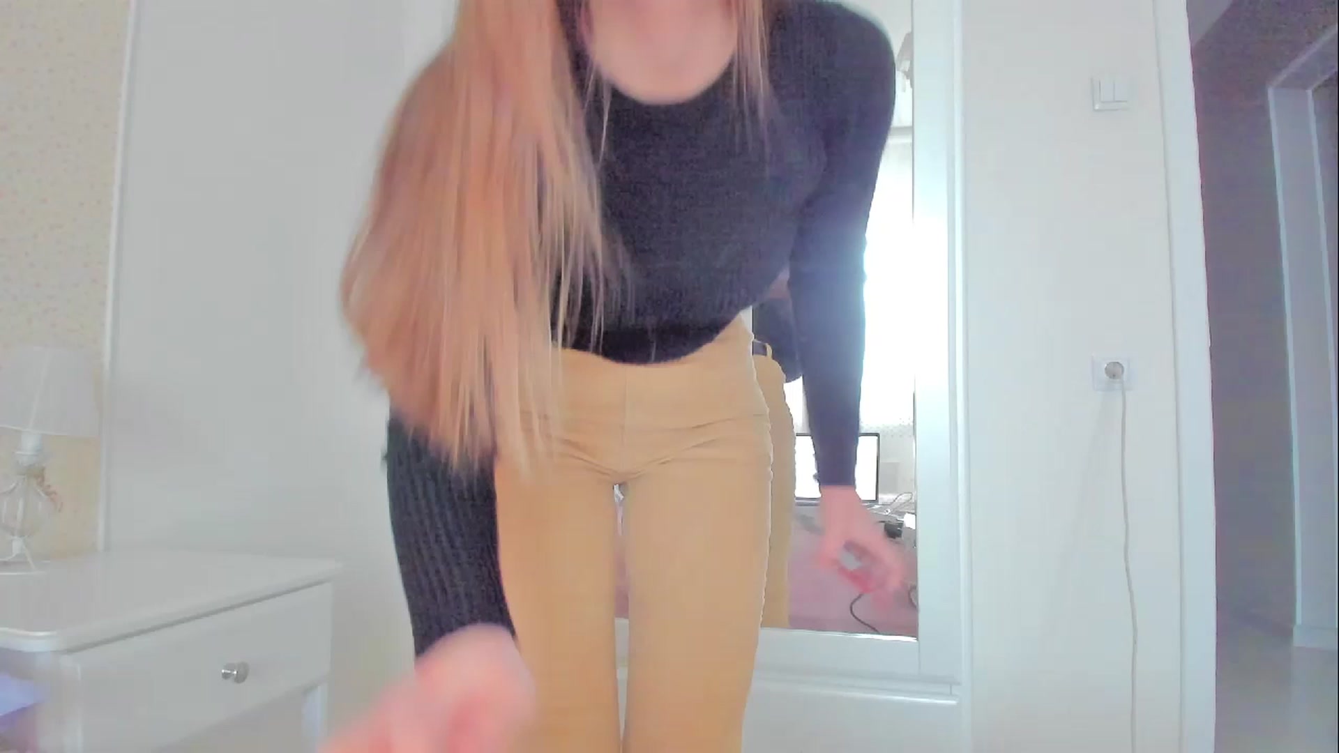 Gallery image thumbnail from DamnGooood's myfreecams stream on, 12/25/2022, 07:15 image 12 of 20