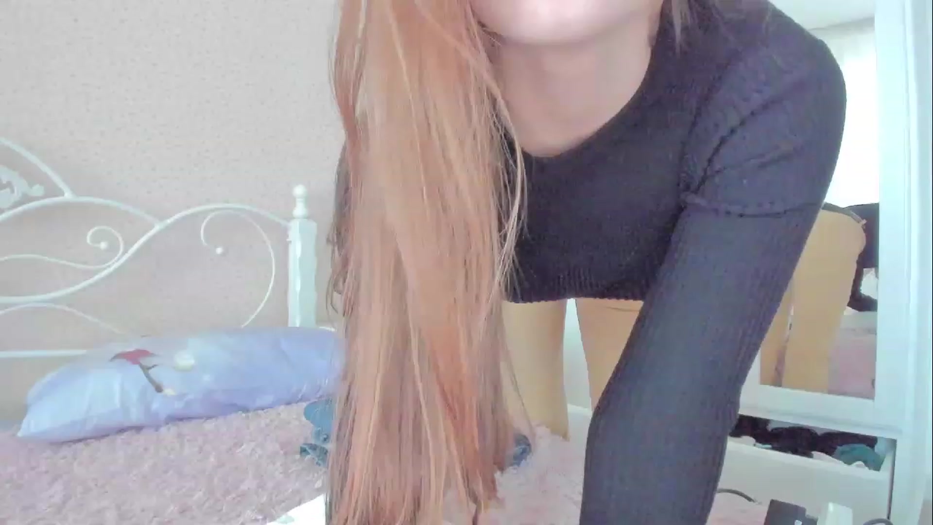Gallery image thumbnail from DamnGooood's myfreecams stream on, 12/25/2022, 07:15 image 9 of 20
