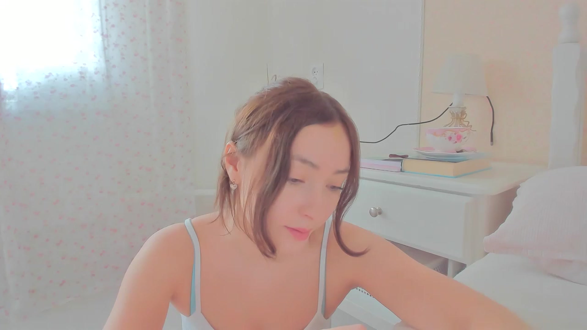 Gallery image thumbnail from DamnGooood's myfreecams stream on, 04/02/2023, 07:54 image 3 of 20