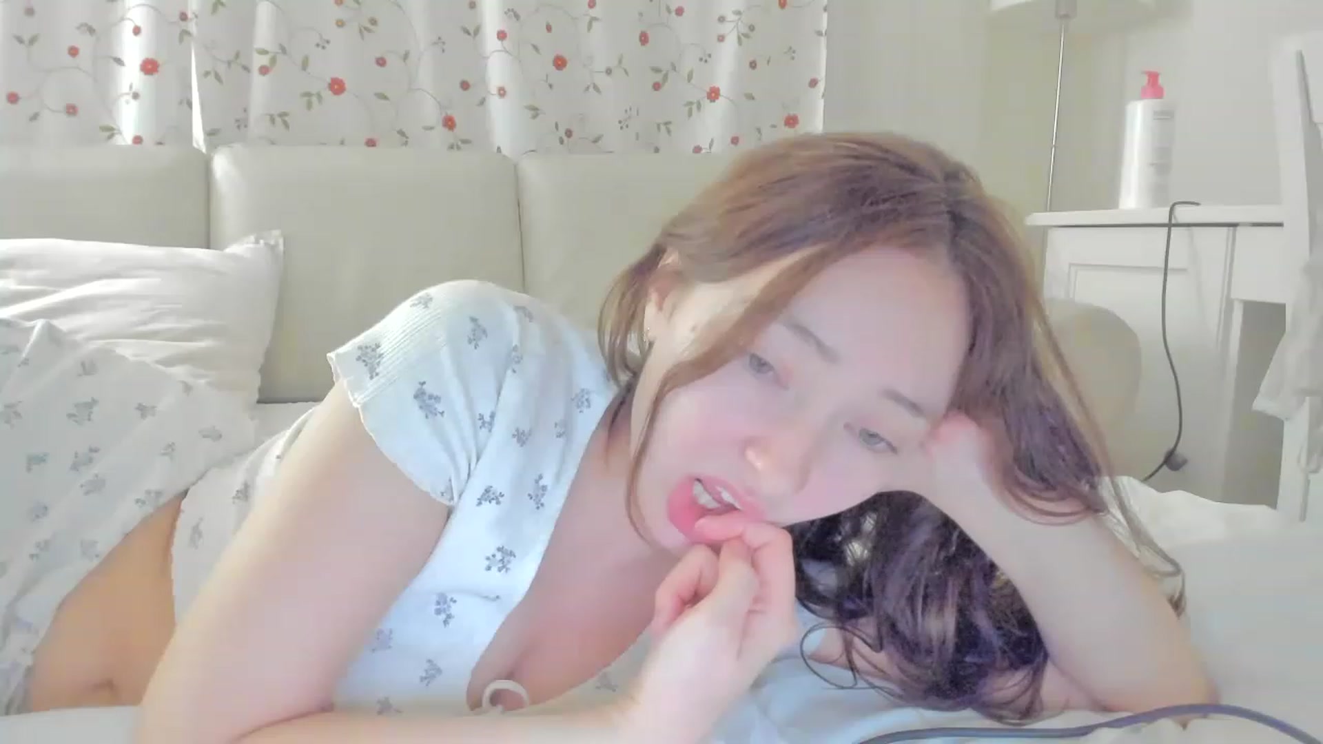 Gallery image thumbnail from DamnGooood's myfreecams stream on, 04/30/2023, 18:31 image 20 of 20