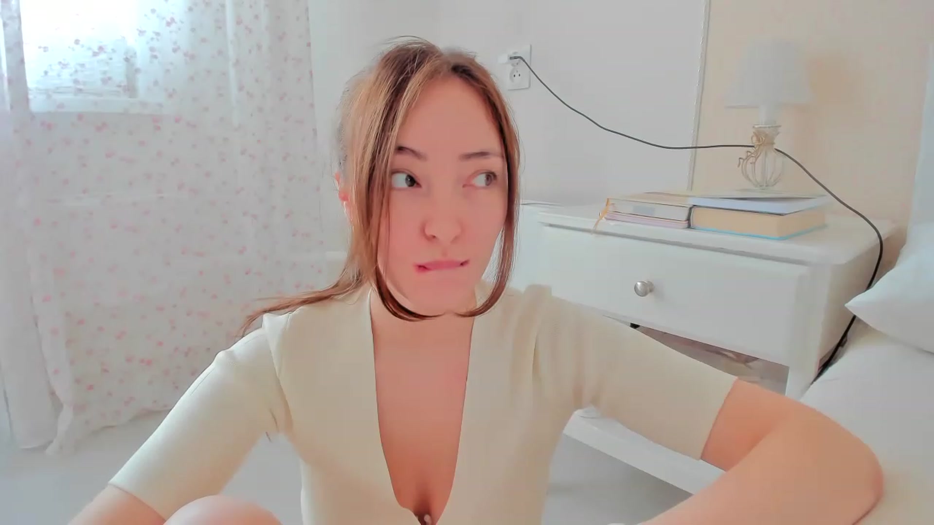 Gallery image thumbnail from DamnGooood's myfreecams stream on, 05/06/2023, 09:32 image 13 of 20