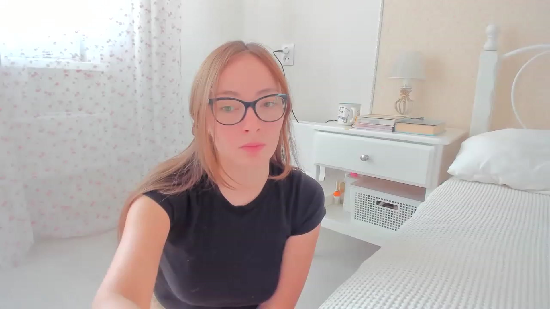 Gallery image thumbnail from DamnGooood's myfreecams stream on, 06/16/2023, 10:41 image 2 of 20