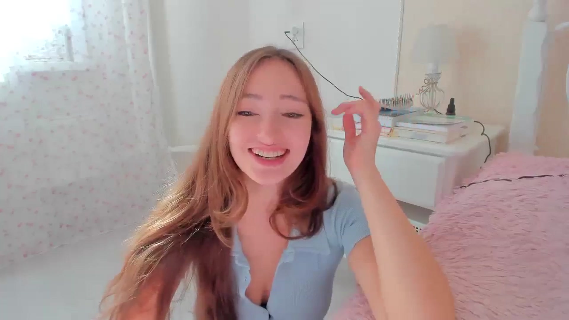 Gallery image thumbnail from DamnGooood's myfreecams stream on, 09/15/2023, 09:57 image 4 of 20