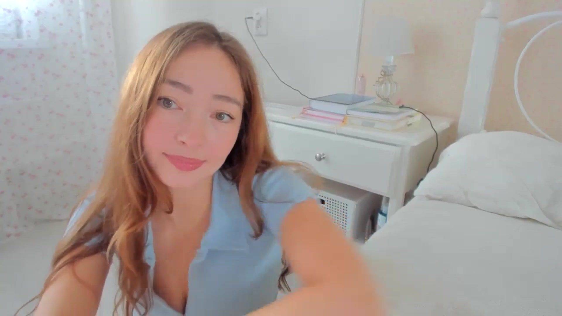 Gallery image thumbnail from DamnGooood's myfreecams stream on, 09/19/2023, 09:10 image 8 of 20