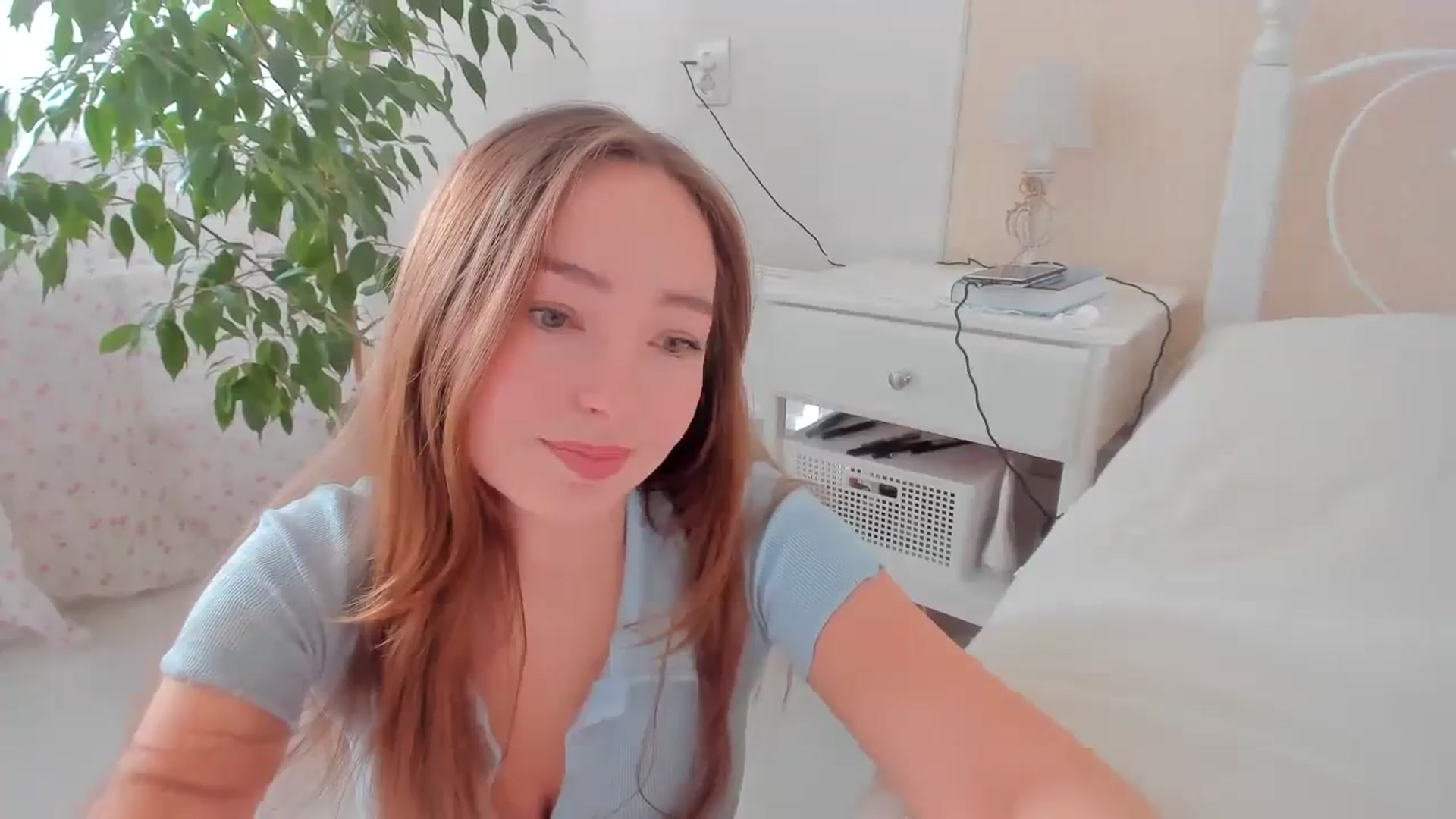 Gallery image thumbnail from DamnGooood's myfreecams stream on, 10/02/2023, 07:52 image 15 of 20