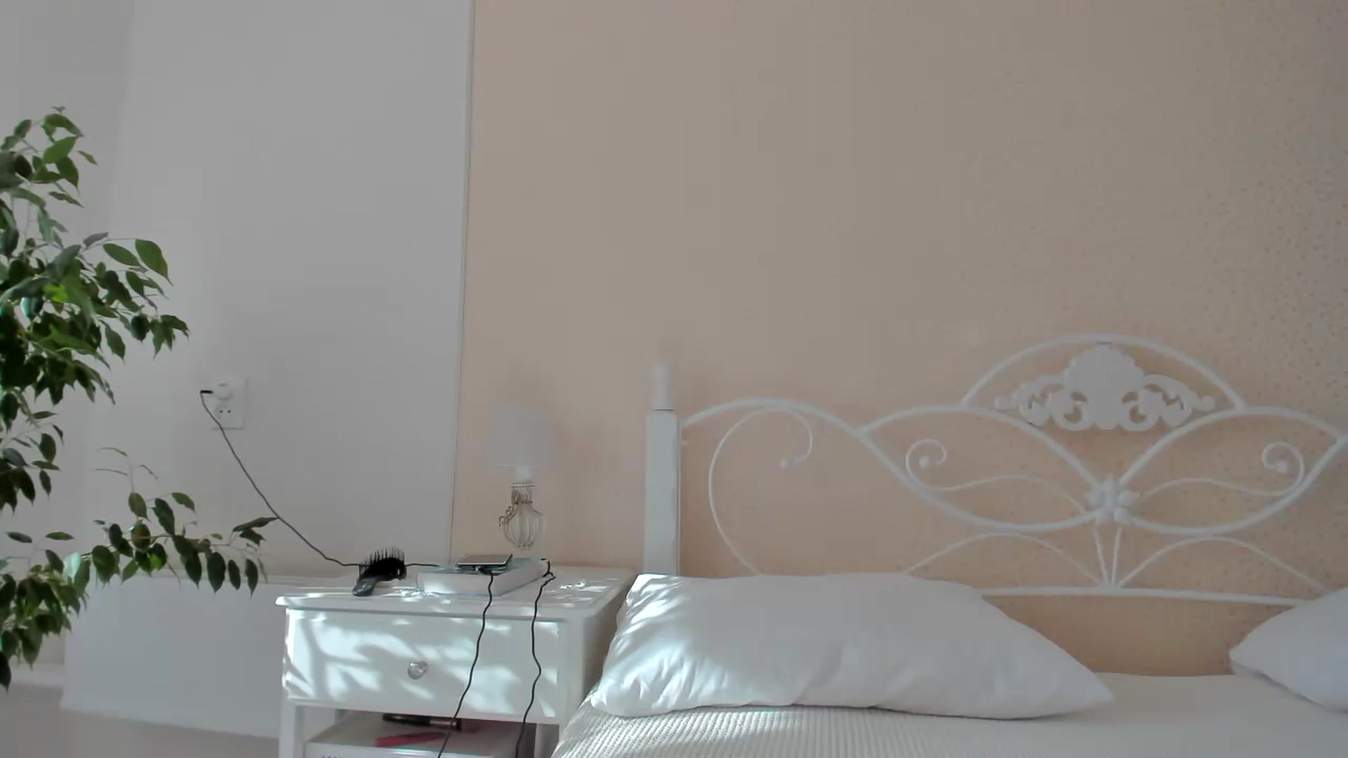 Gallery image thumbnail from DamnGooood's myfreecams stream on, 10/09/2023, 08:13 image 16 of 20