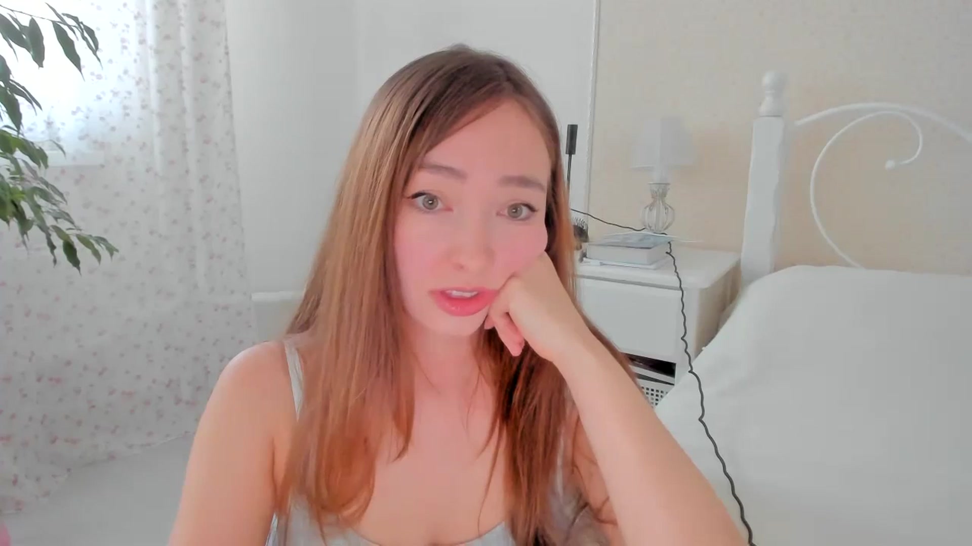 Gallery image thumbnail from DamnGooood's myfreecams stream on, 10/24/2023, 08:27 image 10 of 20