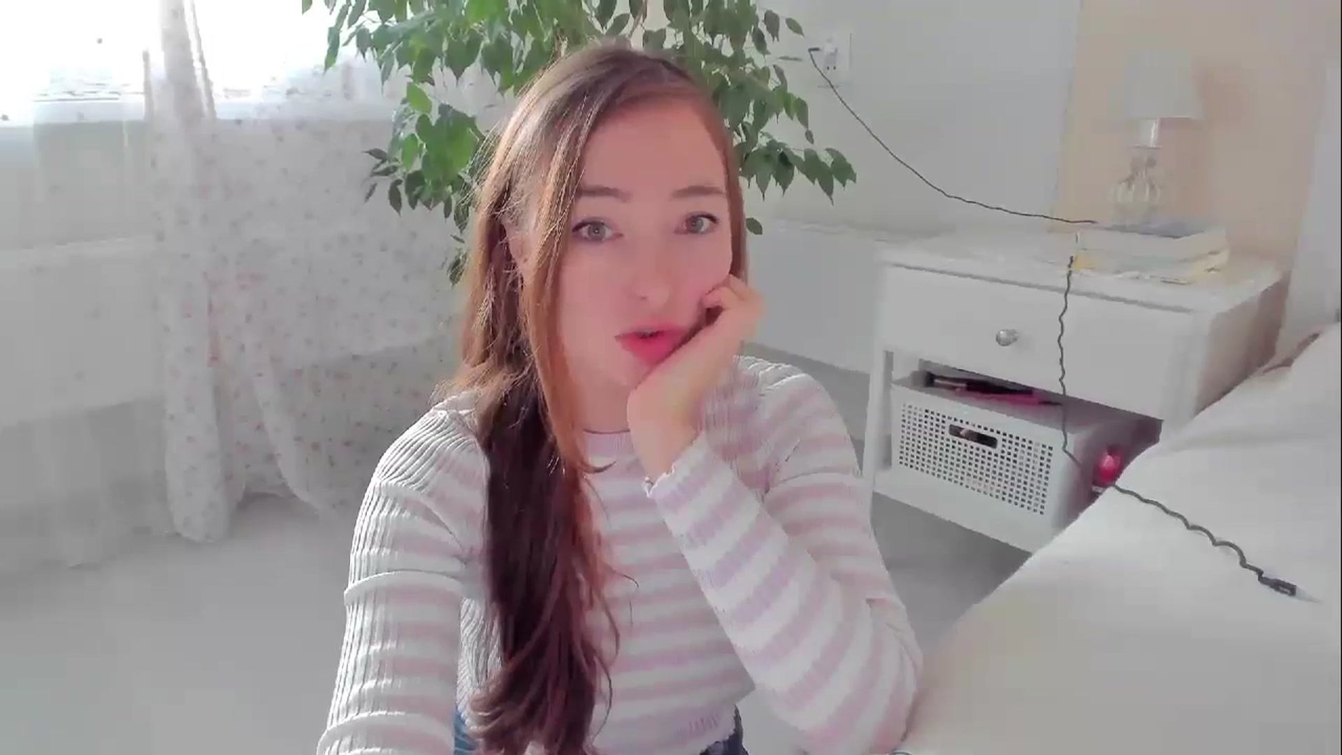 Gallery image thumbnail from DamnGooood's myfreecams stream on, 10/25/2023, 10:04 image 6 of 20