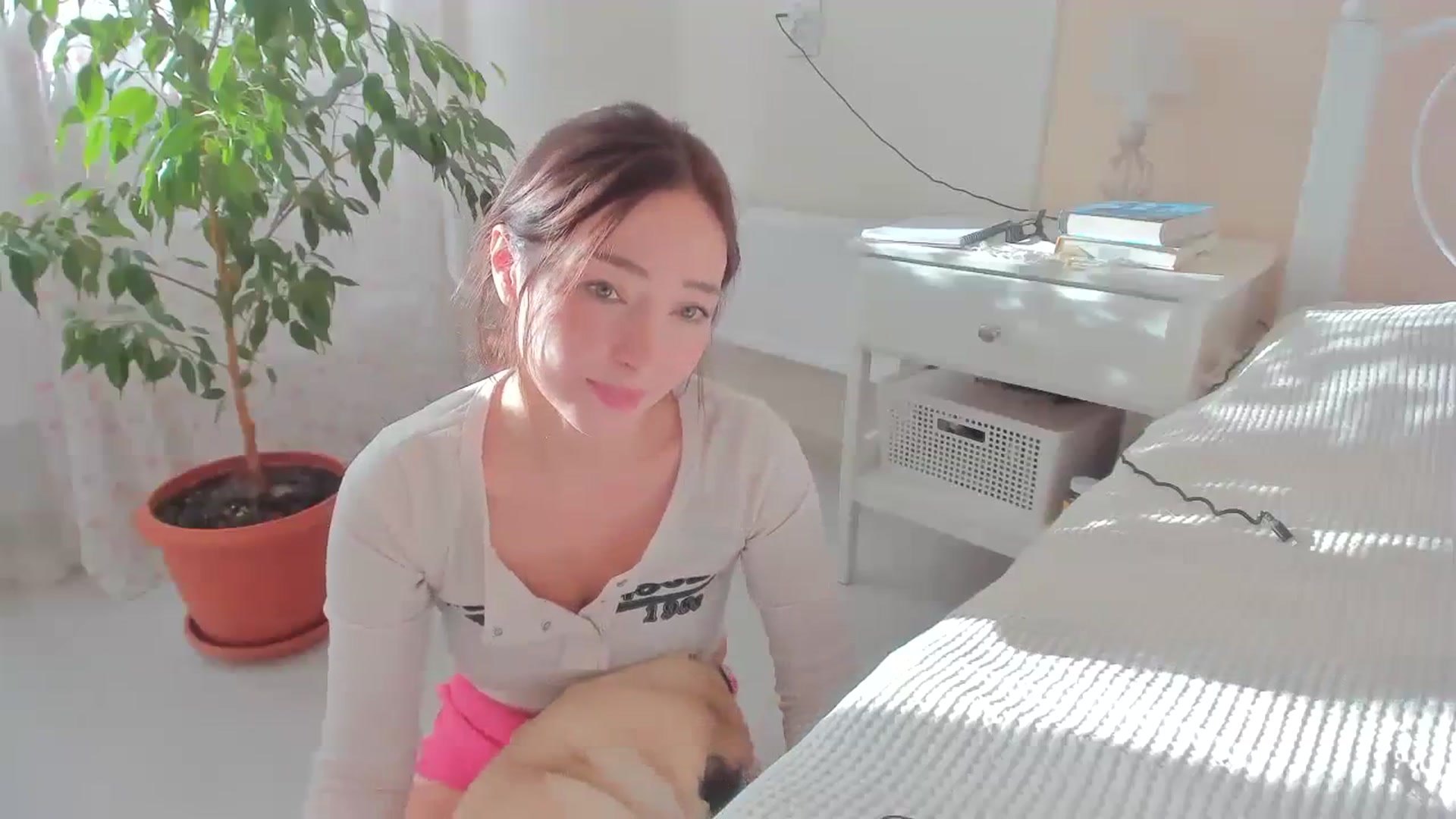 Gallery image thumbnail from DamnGooood's myfreecams stream on, 10/27/2023, 08:44 image 8 of 20