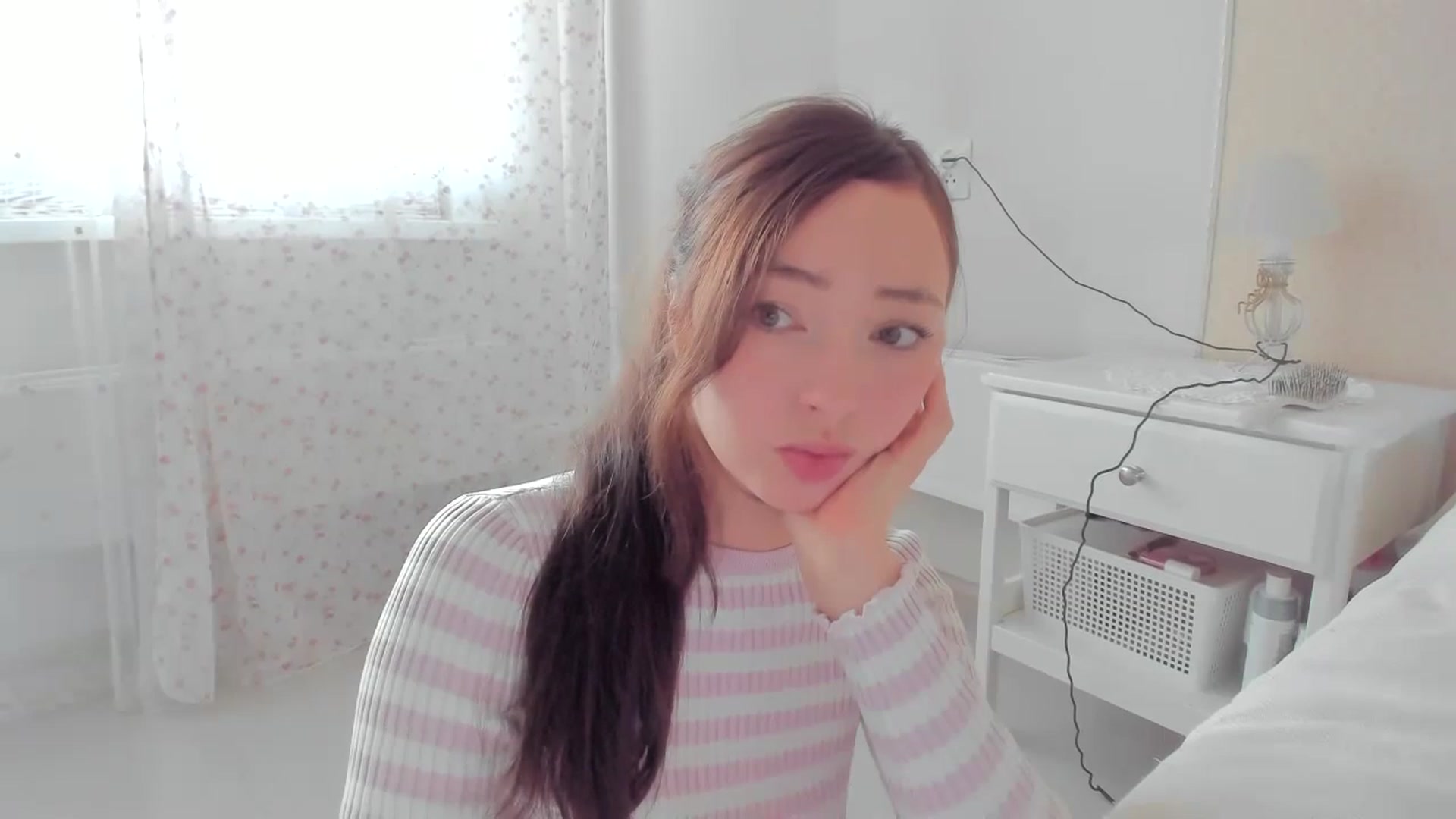 Gallery image thumbnail from DamnGooood's myfreecams stream on, 11/16/2023, 08:19 image 10 of 20