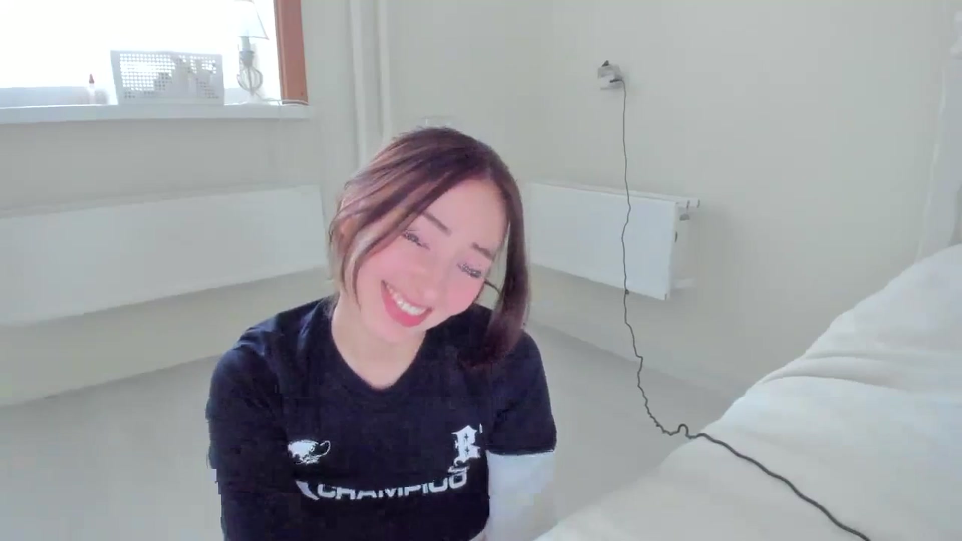 Gallery image thumbnail from DamnGooood's myfreecams stream on, 12/05/2023, 10:04 image 5 of 20