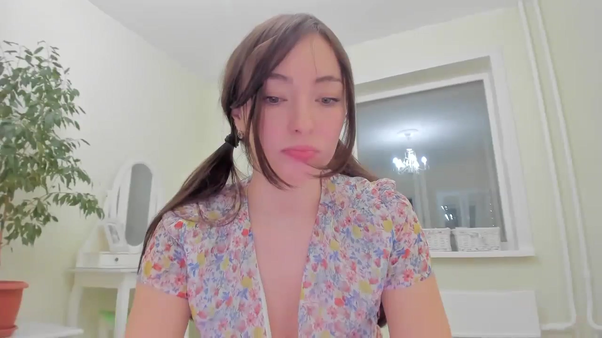 Gallery image thumbnail from DamnGooood's myfreecams stream on, 12/08/2023, 11:43 image 15 of 20
