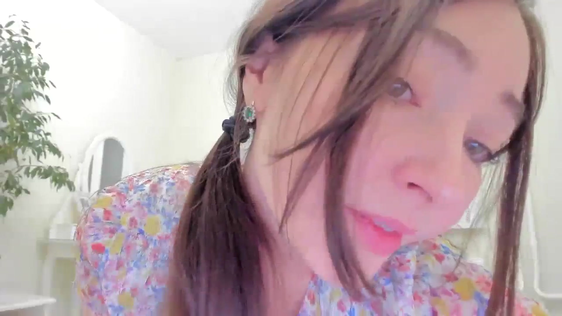 Gallery image thumbnail from DamnGooood's myfreecams stream on, 12/08/2023, 11:43 image 16 of 20