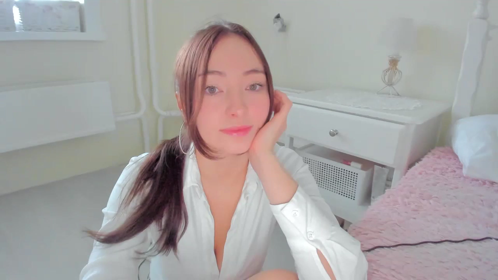 Gallery image thumbnail from DamnGooood's myfreecams stream on, 12/10/2023, 10:14 image 5 of 20