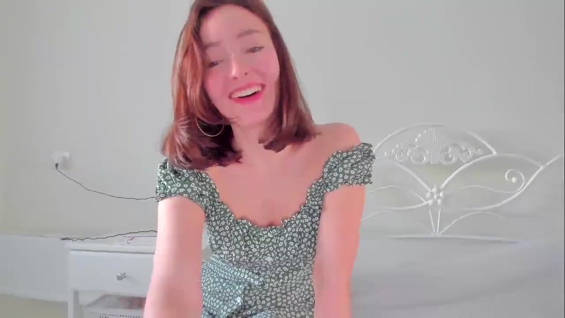 Gallery image thumbnail from DamnGooood's myfreecams stream on, 12/15/2023, 09:44 image 13 of 20