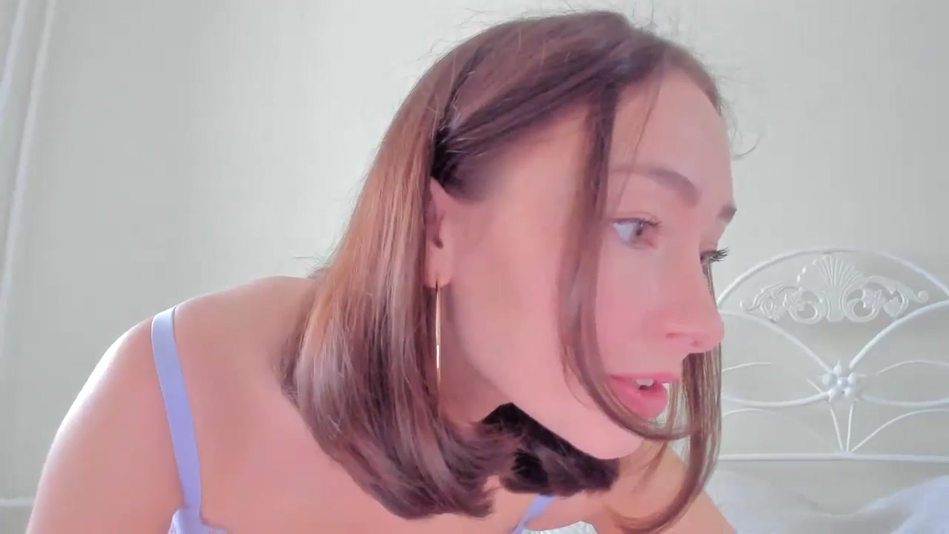 Gallery image thumbnail from DamnGooood's myfreecams stream on, 12/20/2023, 09:10 image 12 of 20