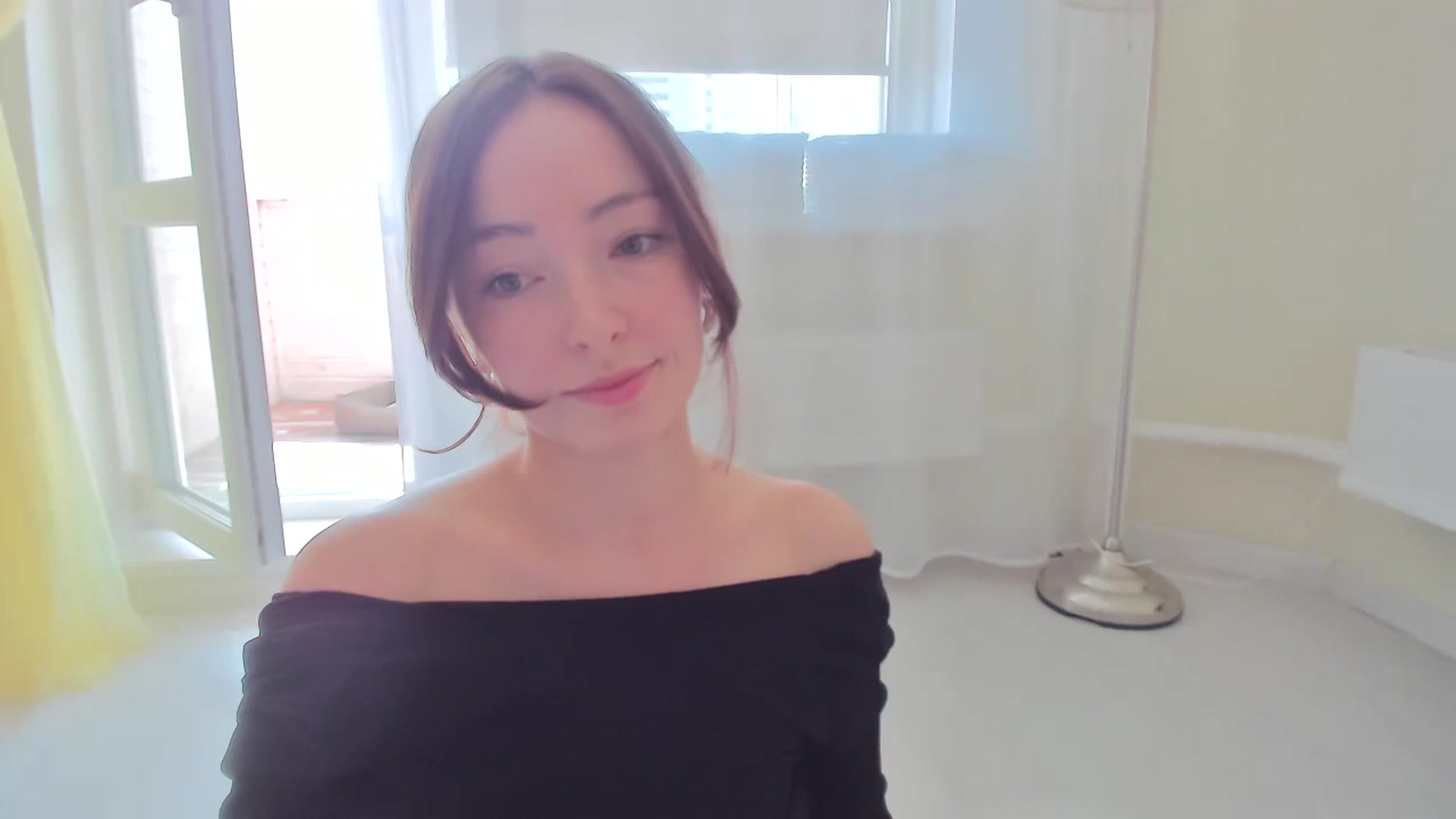 Gallery image thumbnail from DamnGooood's myfreecams stream on, 05/08/2024, 09:00 image 10 of 20