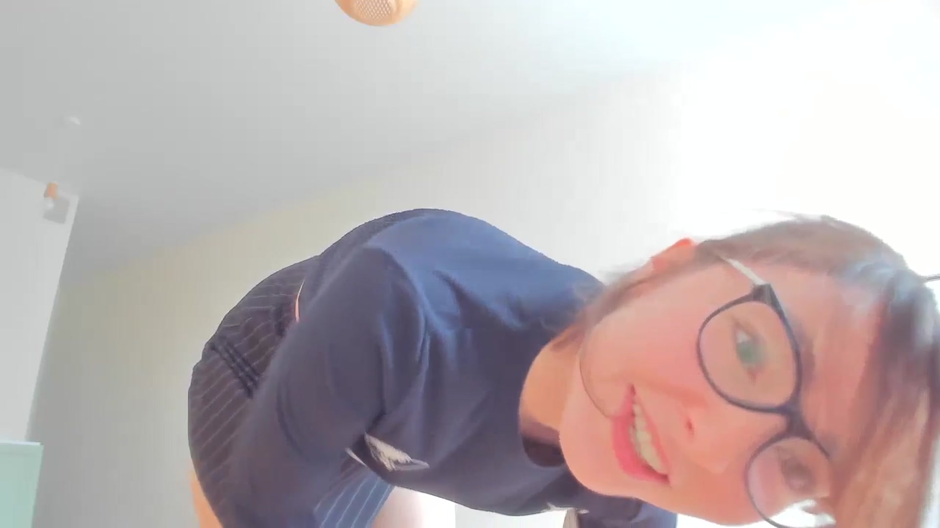 Gallery image thumbnail from DamnGooood's myfreecams stream on, 05/21/2024, 07:38 image 3 of 20