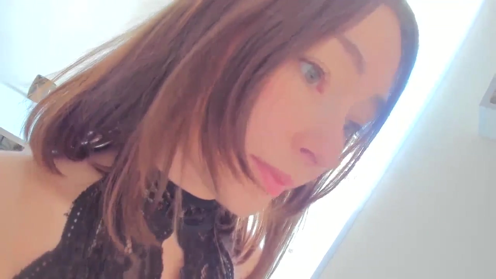 Gallery image thumbnail from DamnGooood's myfreecams stream on, 06/19/2024, 05:19 image 18 of 20