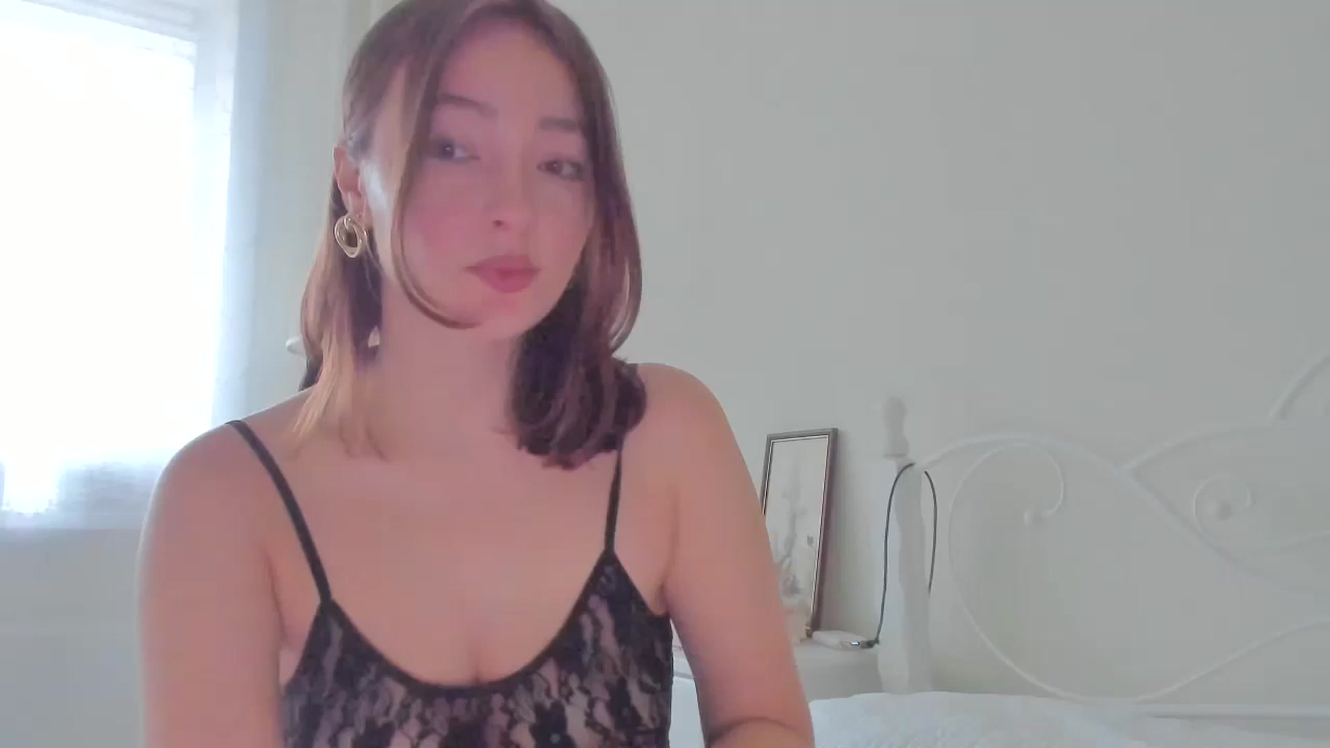 Gallery image thumbnail from DamnGooood's myfreecams stream on, 10/09/2024, 04:33 image 15 of 20