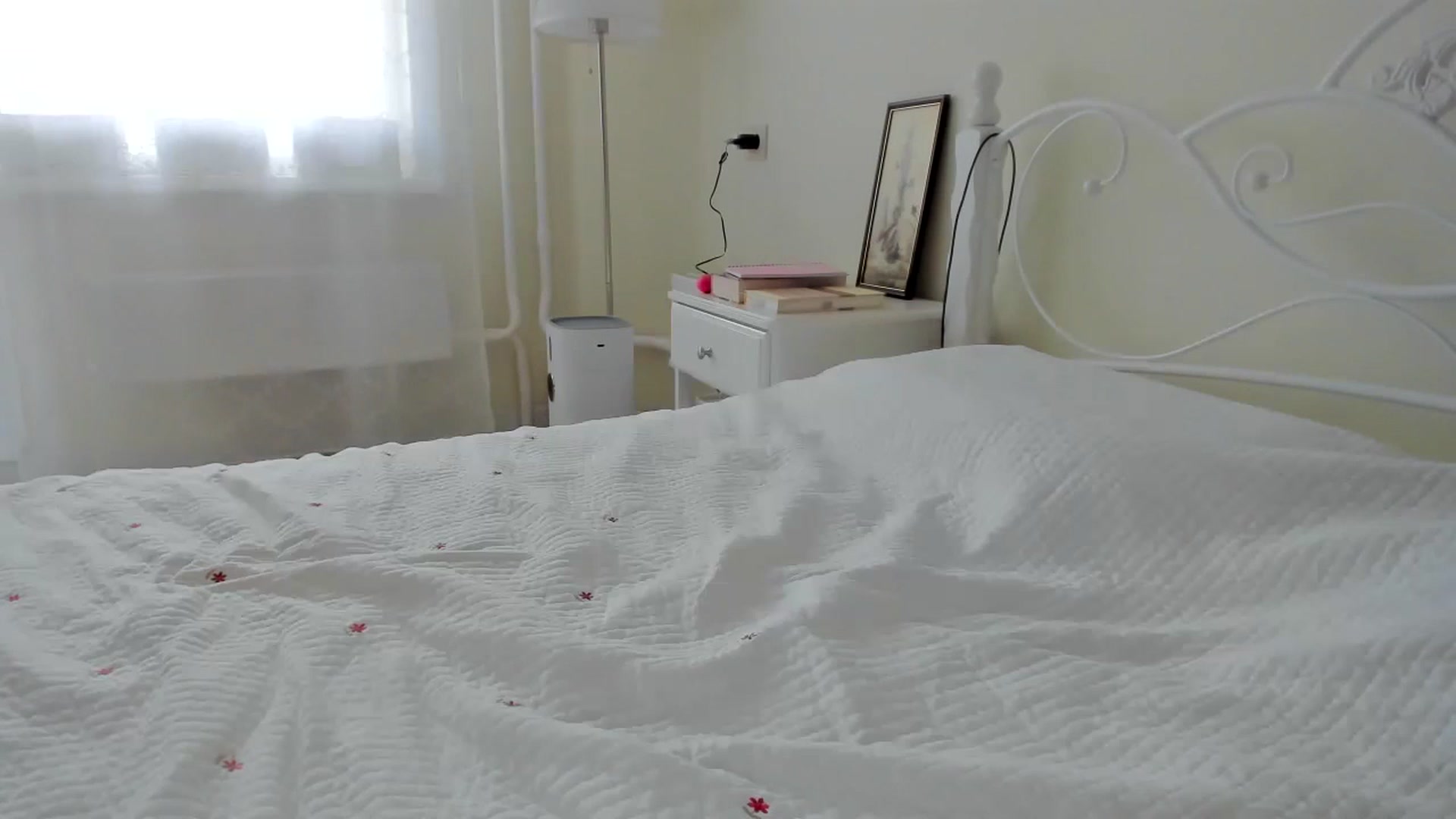 Gallery image thumbnail from DamnGooood's myfreecams stream on, 10/23/2024, 03:08 image 20 of 20