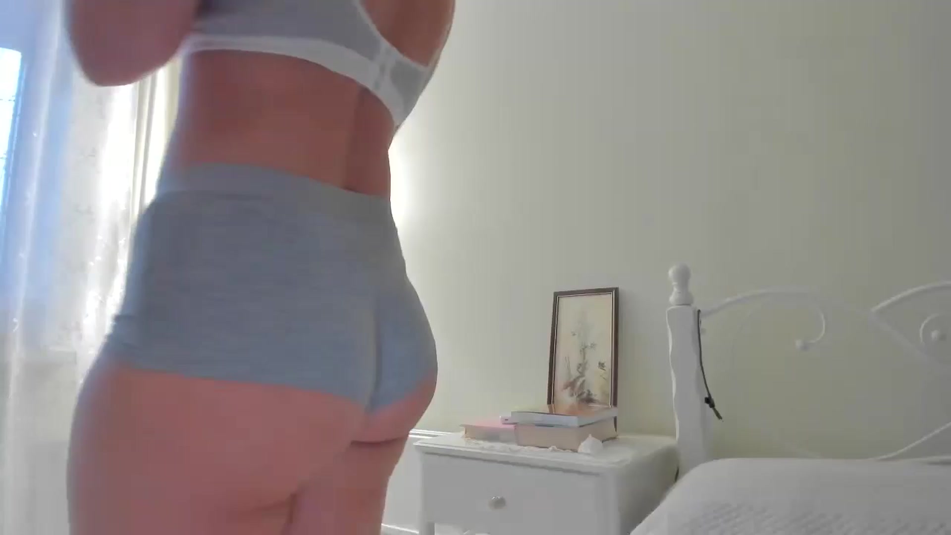 Gallery image thumbnail from DamnGooood's myfreecams stream on, 11/06/2024, 02:03 image 7 of 20