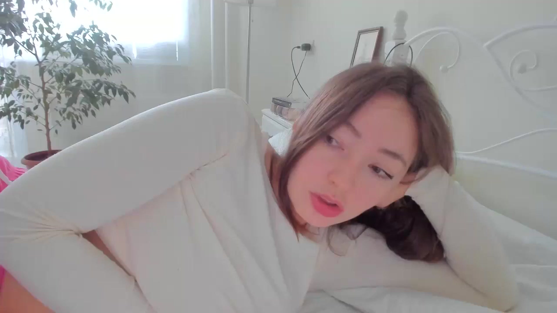 Gallery image thumbnail from DamnGooood's myfreecams stream on, 11/15/2024, 04:31 image 13 of 20