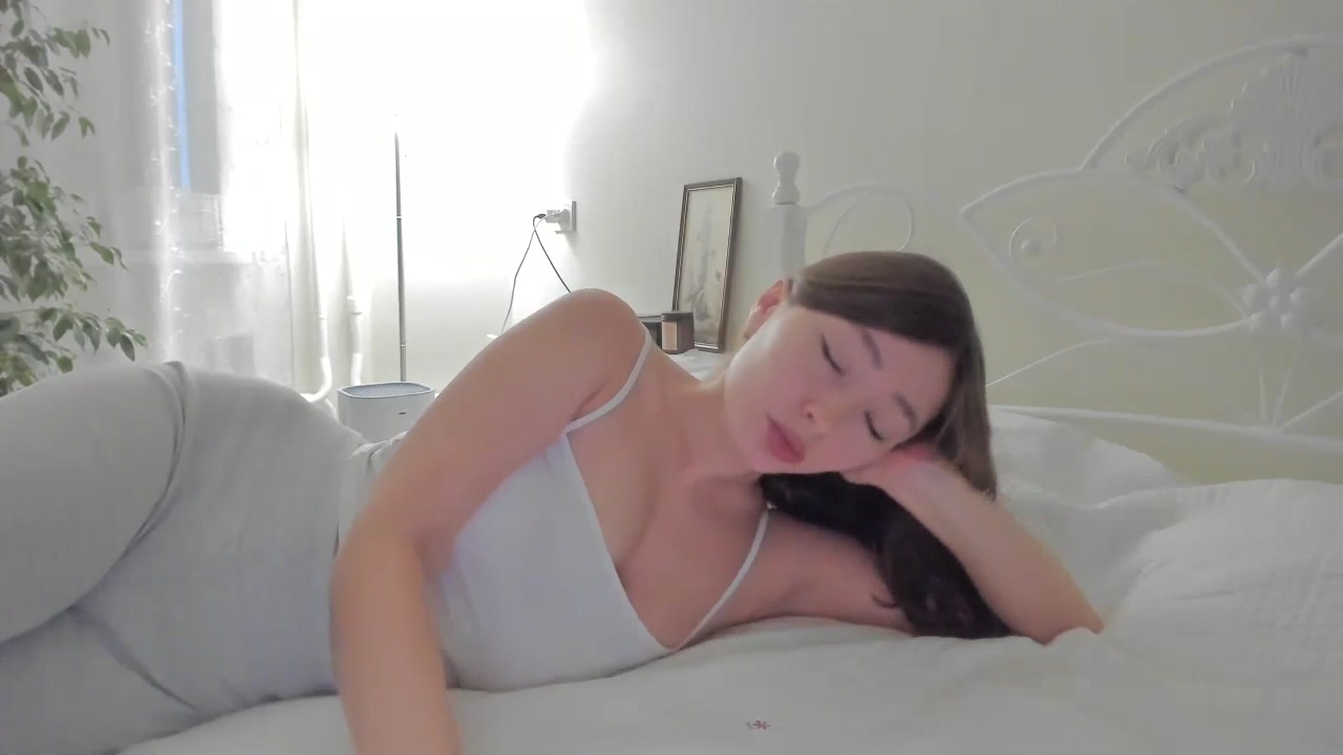 Gallery image thumbnail from DamnGooood's myfreecams stream on, 11/16/2024, 02:30 image 4 of 20