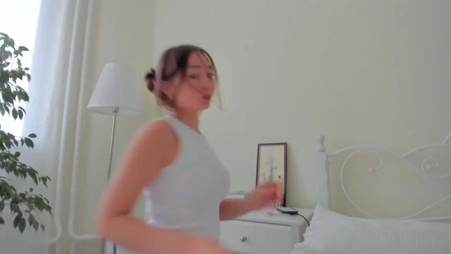 Gallery image thumbnail from DamnGooood's myfreecams stream on, 11/18/2024, 05:42 image 18 of 20