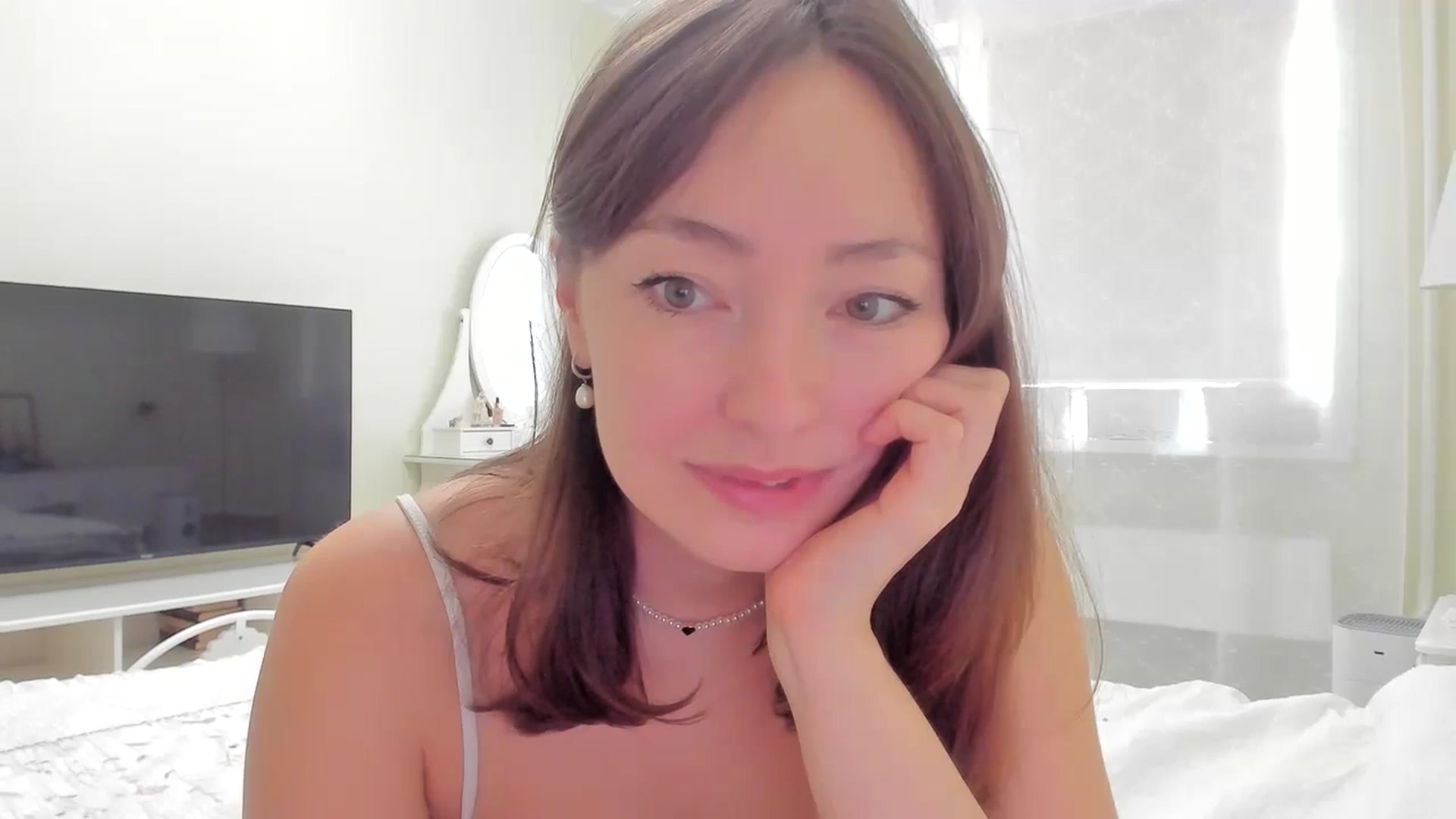 Gallery image thumbnail from DamnGooood's myfreecams stream on, 12/01/2024, 09:27 image 19 of 20