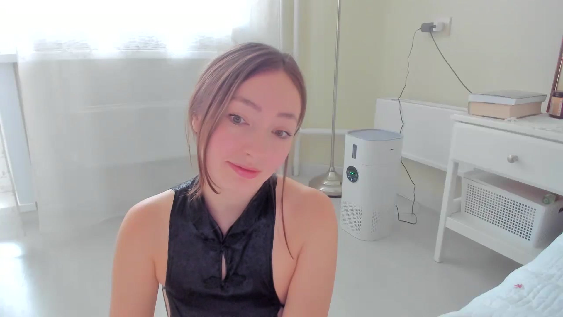 Gallery image thumbnail from DamnGooood's myfreecams stream on, 12/03/2024, 06:17 image 4 of 20