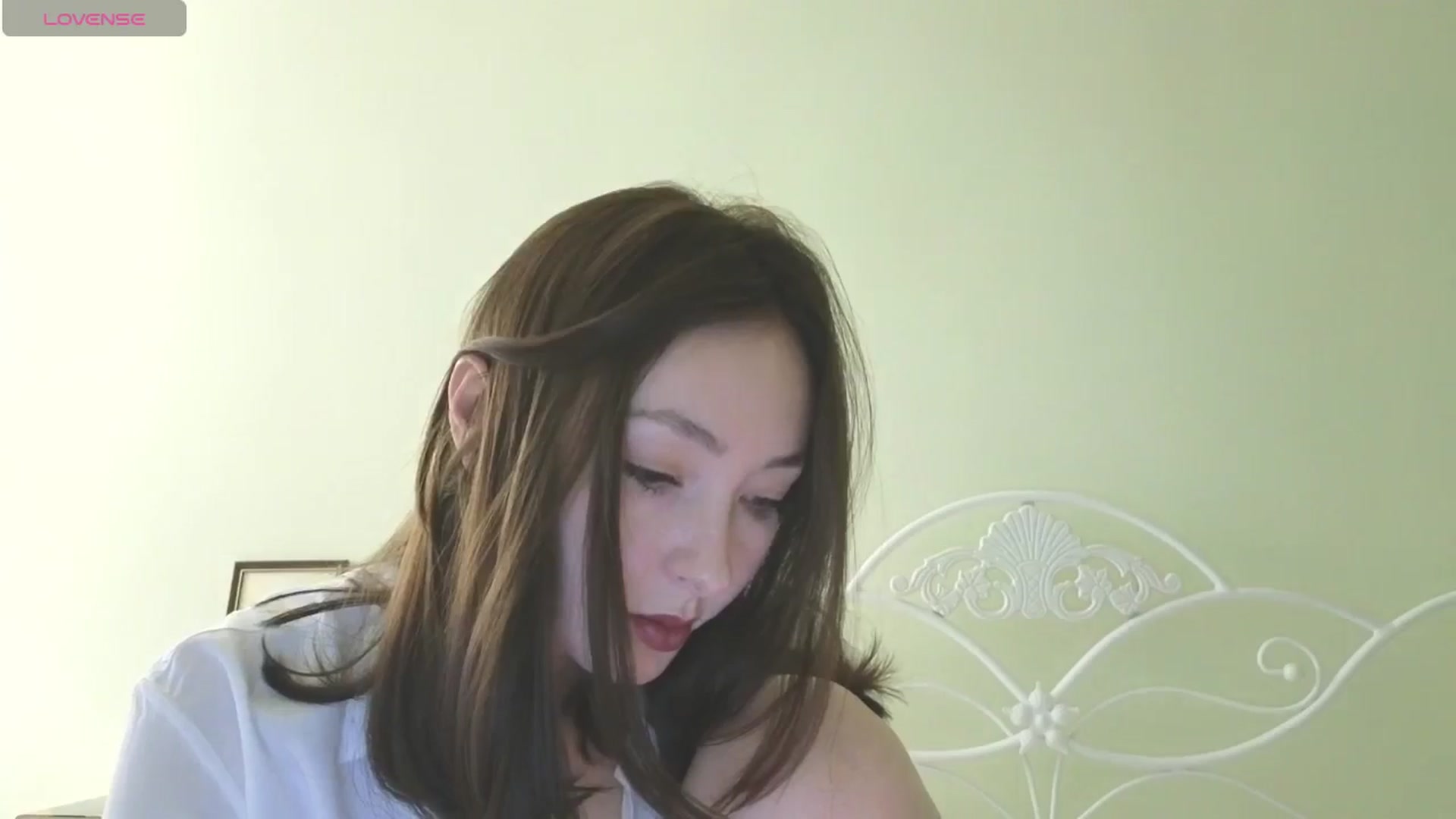 Gallery image thumbnail from DamnGooood's myfreecams stream on, 12/10/2024, 10:09 image 18 of 20