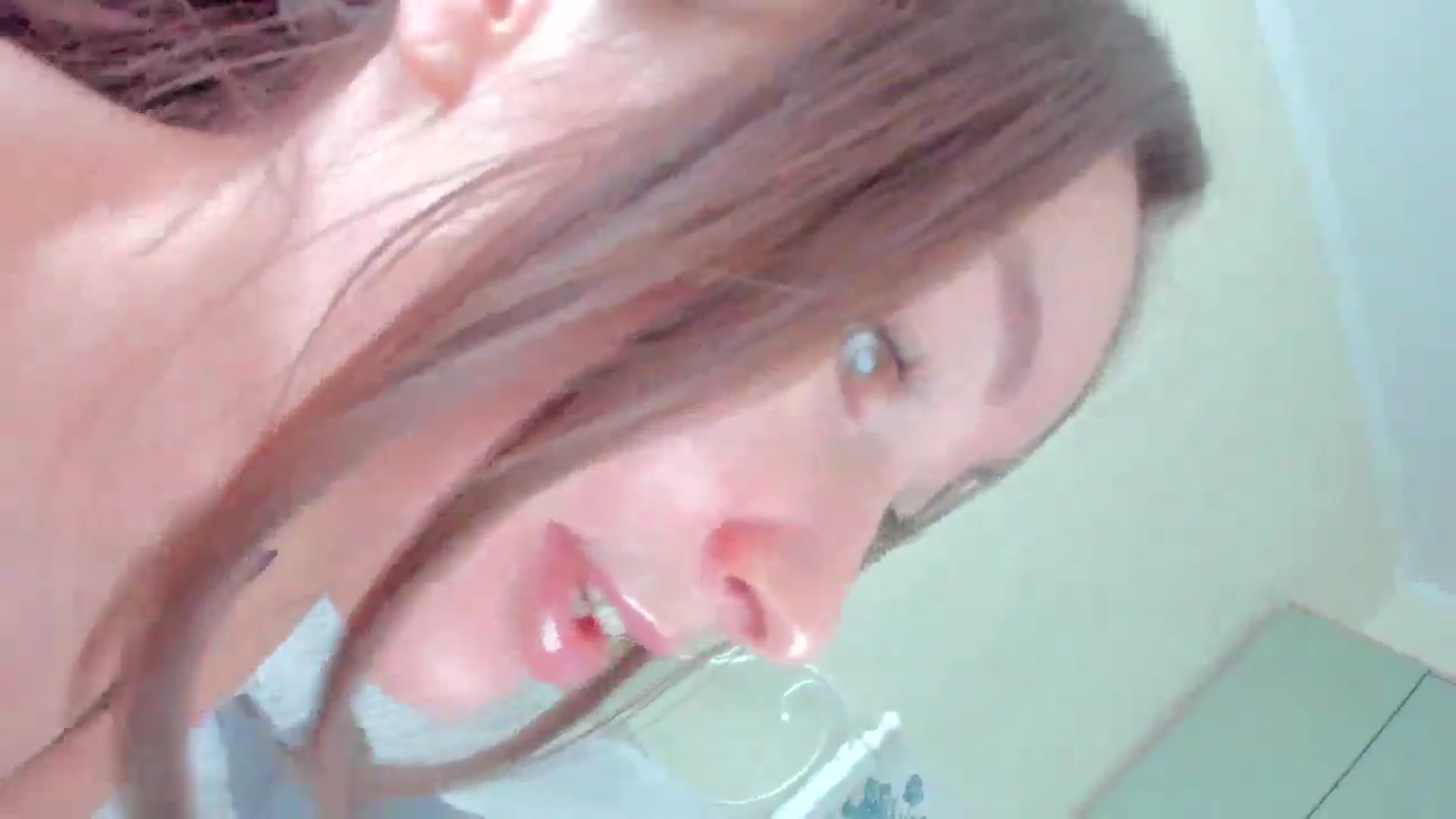 Gallery image thumbnail from DamnGooood's myfreecams stream on, 12/12/2024, 09:04 image 13 of 20