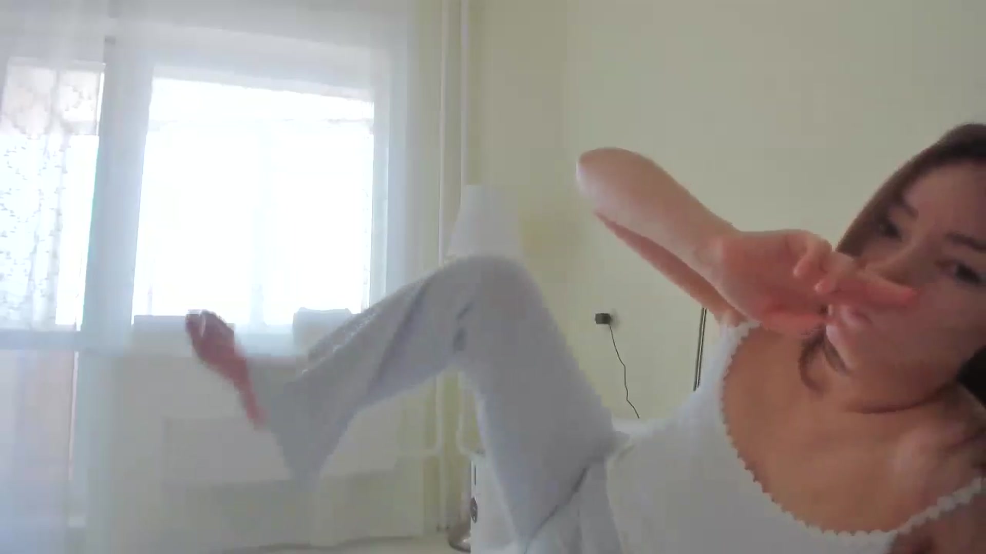 Gallery image thumbnail from DamnGooood's myfreecams stream on, 12/24/2024, 05:18 image 18 of 20