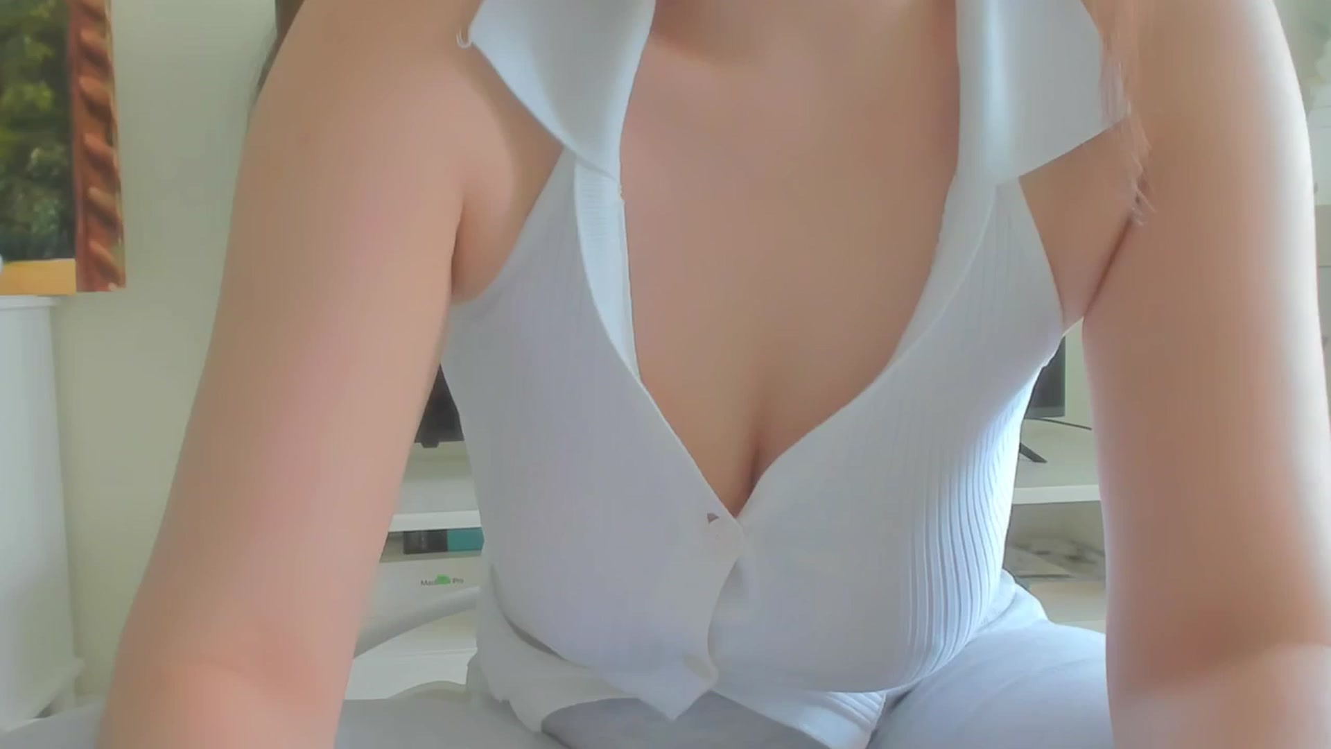 Gallery image thumbnail from DamnGooood's myfreecams stream on, 03/30/2025, 11:48 image 16 of 20
