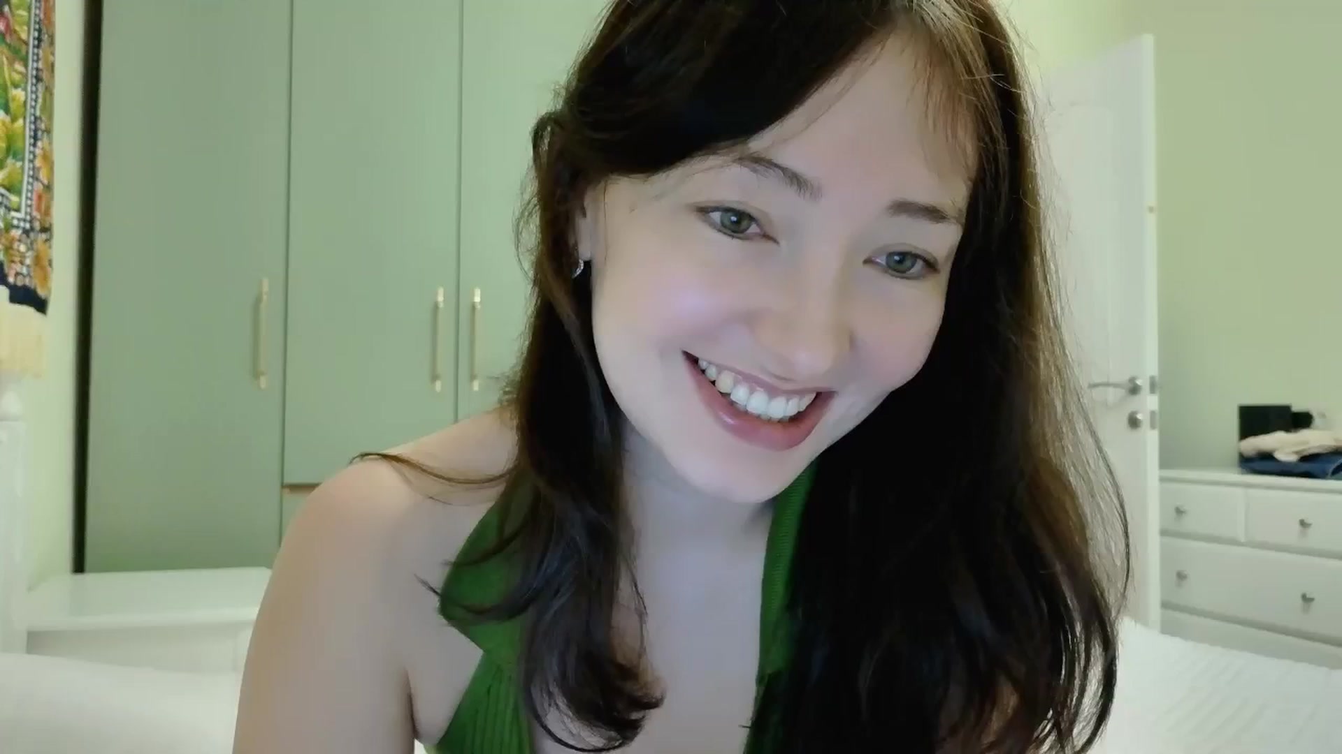 Gallery image thumbnail from DamnGooood's myfreecams stream on, 04/12/2025, 15:18 image 10 of 20
