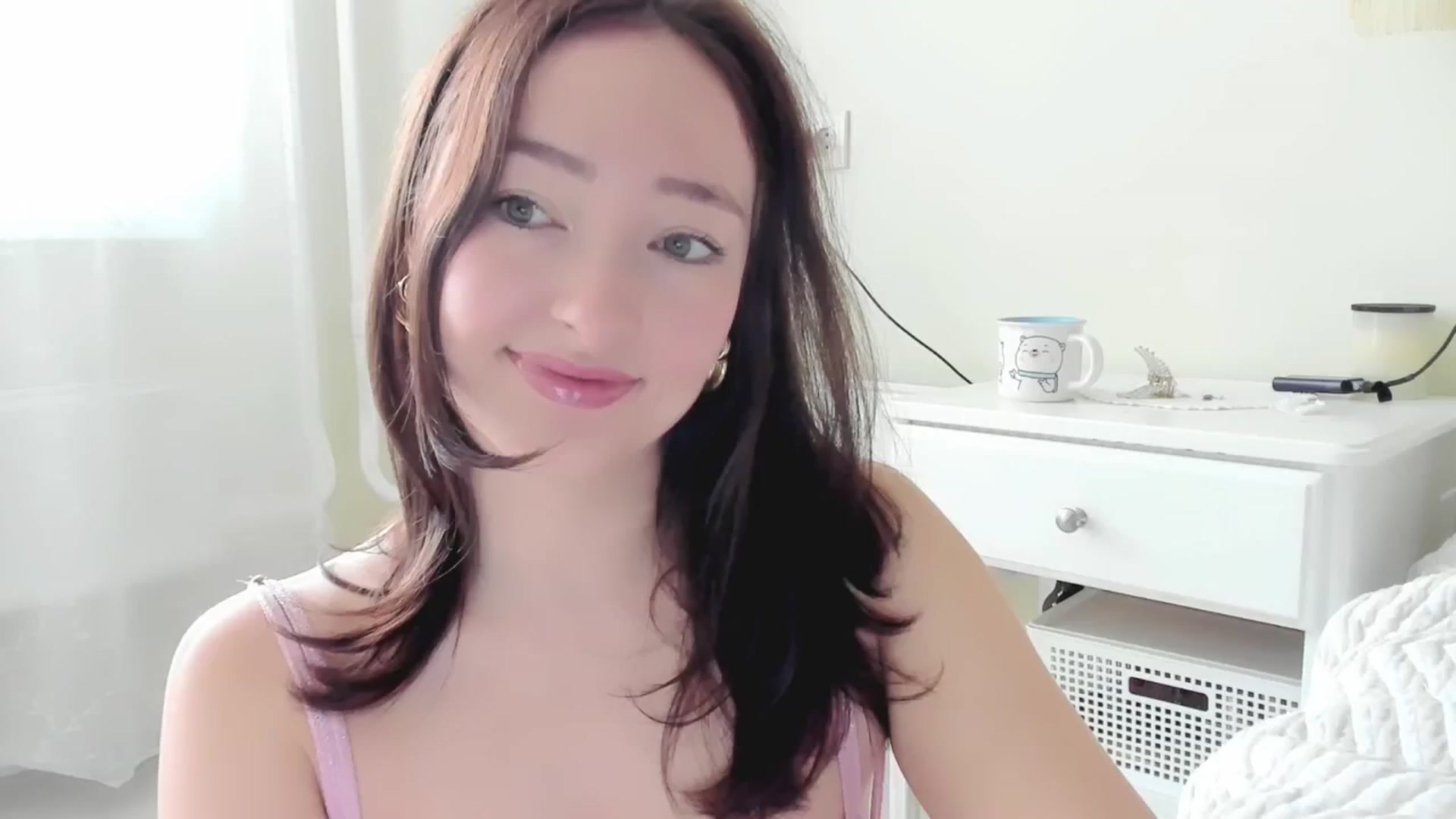 Gallery image thumbnail from DamnGooood's myfreecams stream on, 04/15/2025, 05:03 image 1 of 20
