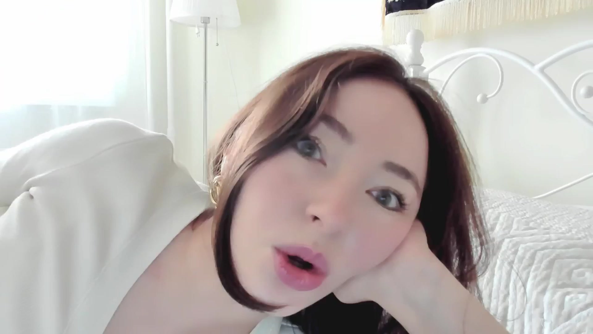 Gallery image thumbnail from DamnGooood's myfreecams stream on, 04/15/2025, 07:41 image 6 of 20