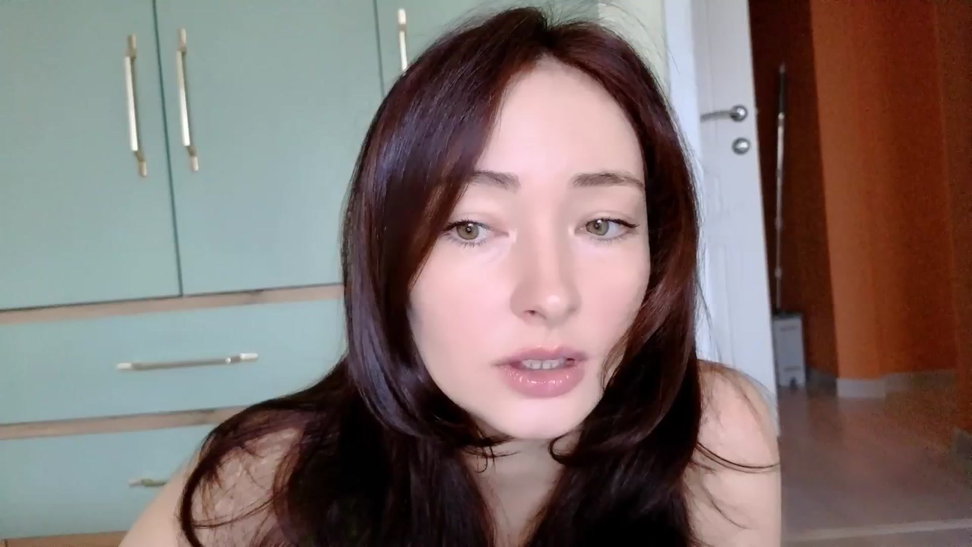 Gallery image thumbnail from DamnGooood's myfreecams stream on, 04/18/2025, 05:15 image 11 of 20