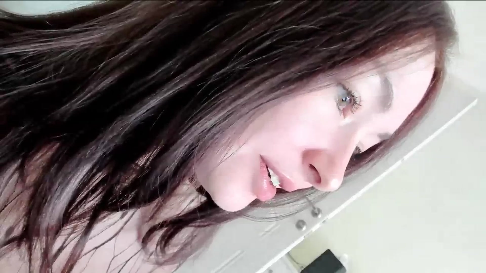 Gallery image thumbnail from DamnGooood's myfreecams stream on, 04/21/2025, 05:57 image 14 of 20