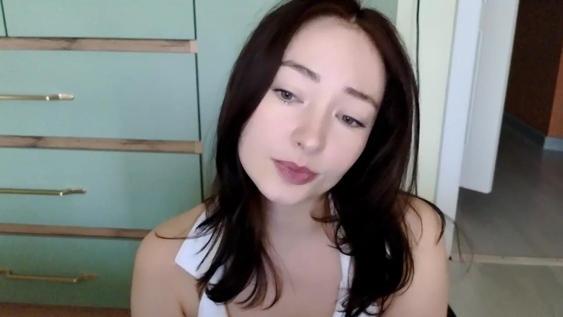Gallery image thumbnail from DamnGooood's myfreecams stream on, 04/22/2025, 13:01 image 3 of 20